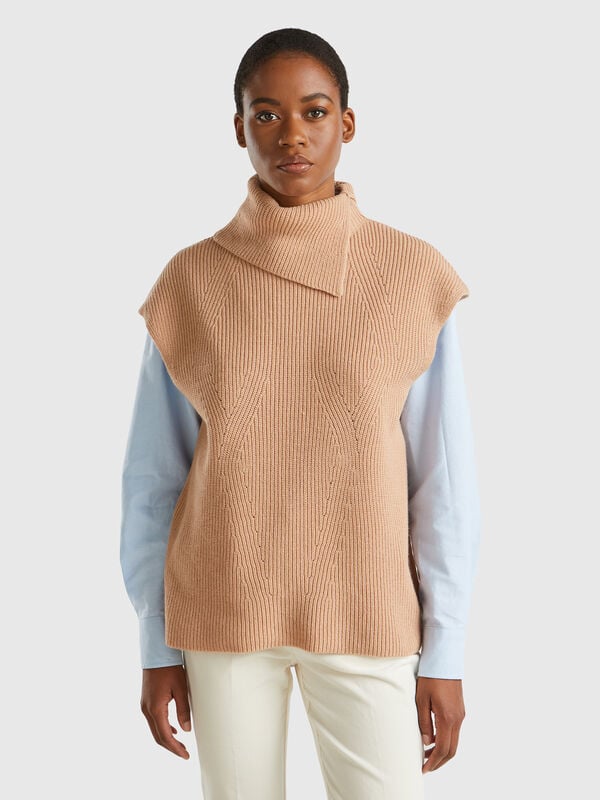 Long vest with high neck Women