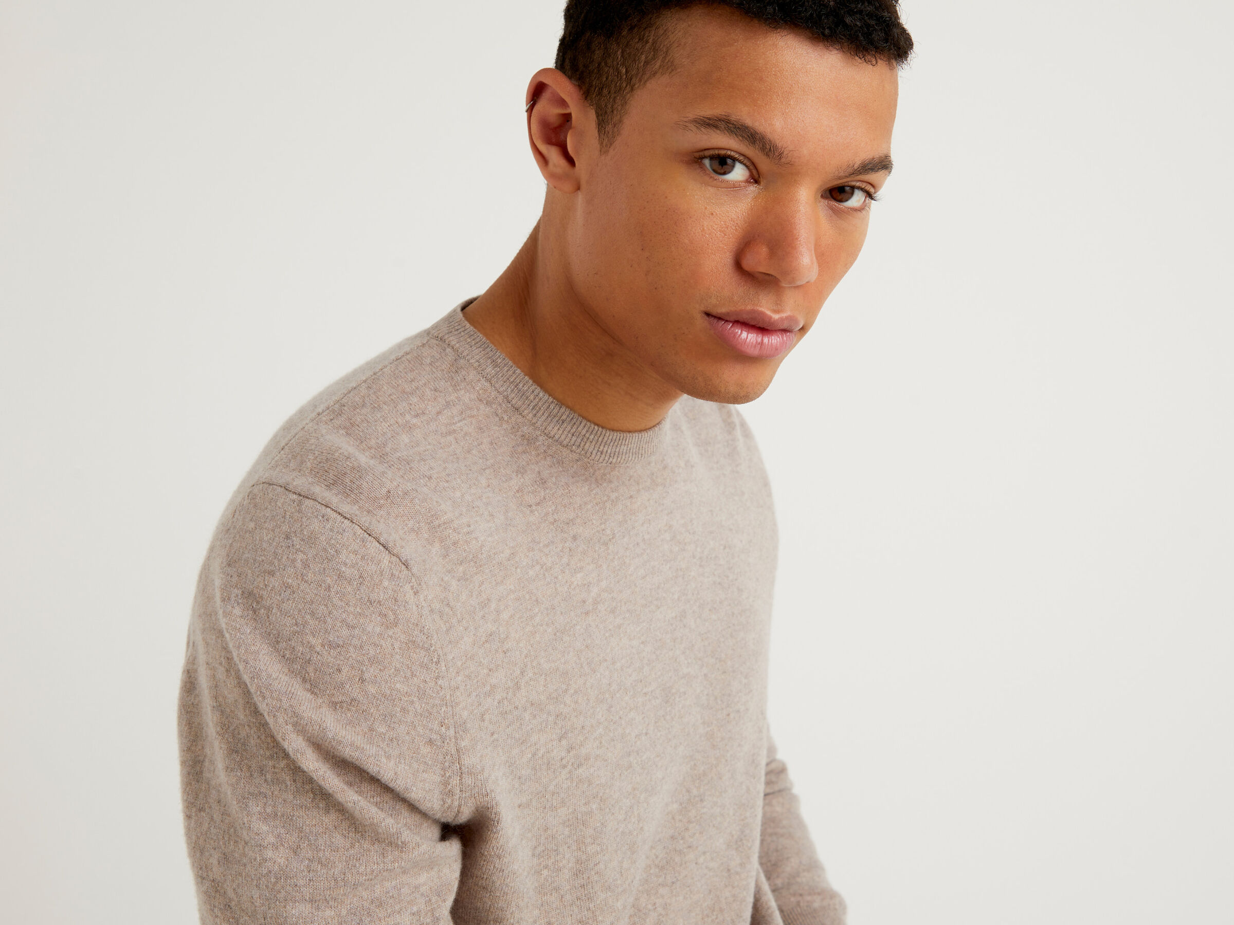 Crew neck sweater in pure virgin wool image number 4