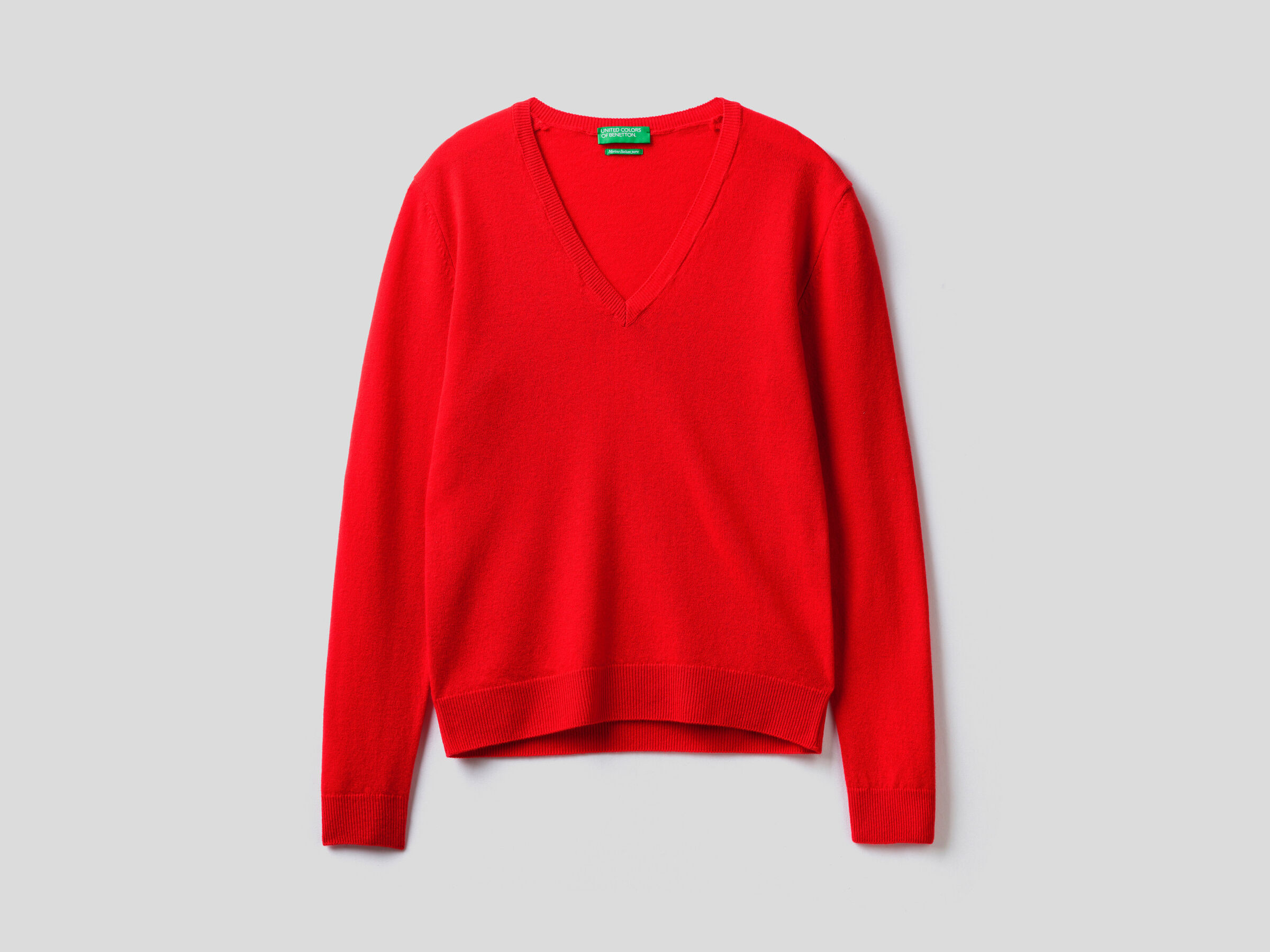 V-neck sweater in pure virgin wool image number 5