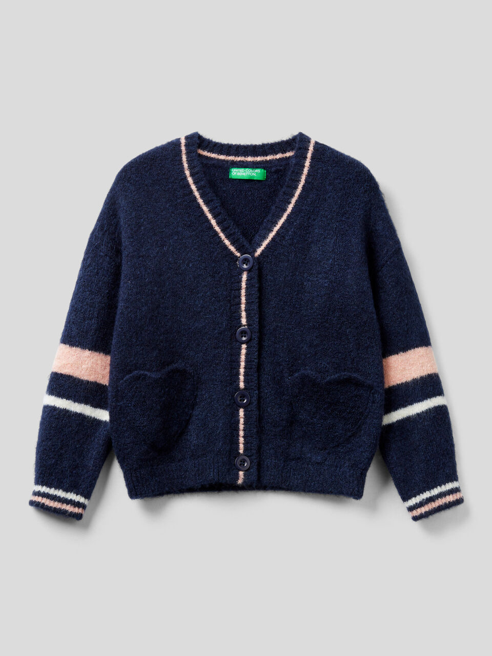 Cardigan with heart-shaped pockets image number 1