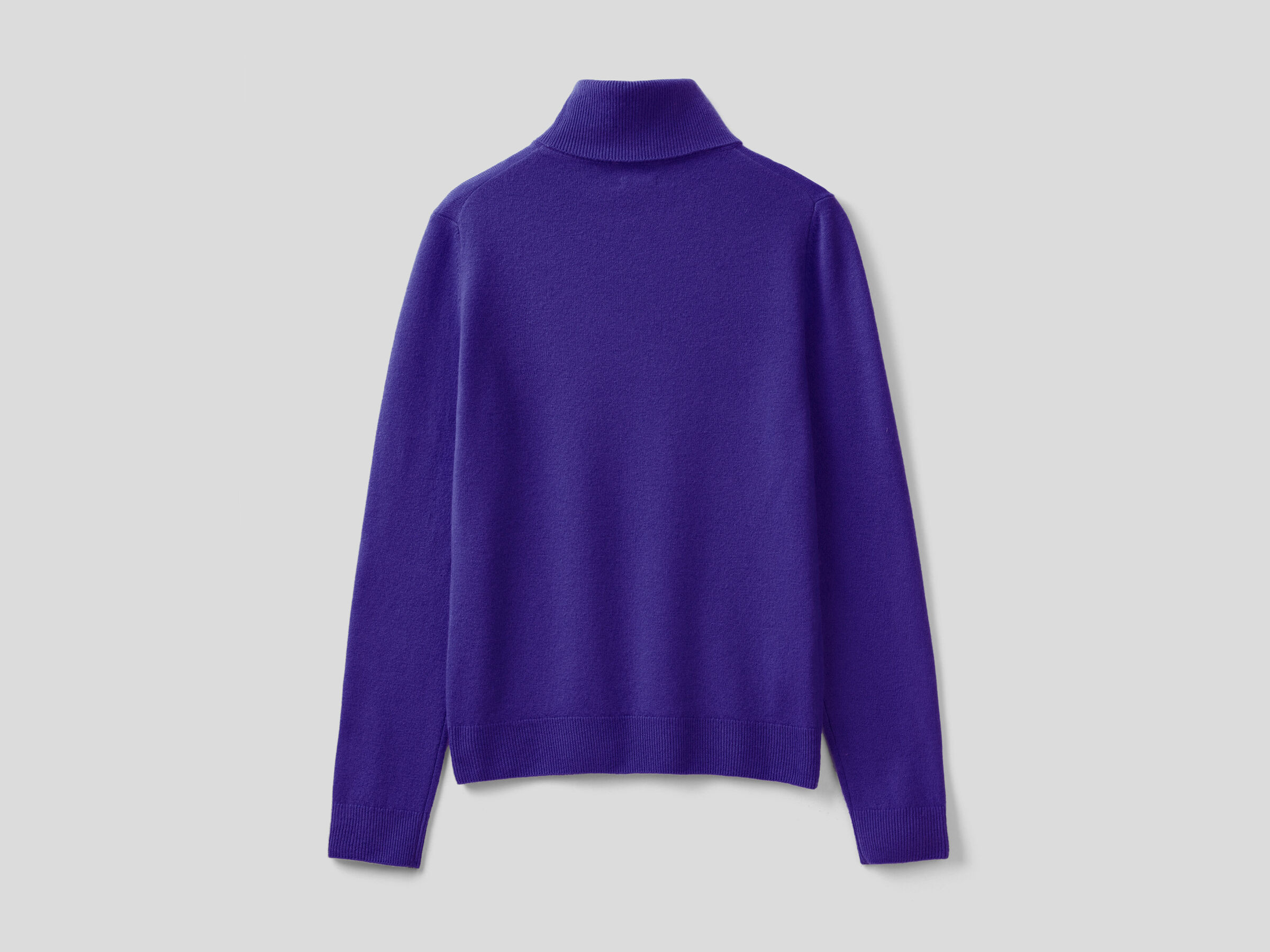 Turtleneck sweater in pure virgin wool image number 5