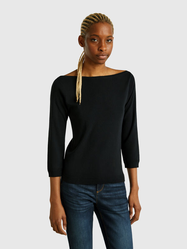 Black sweater with boat neck Women