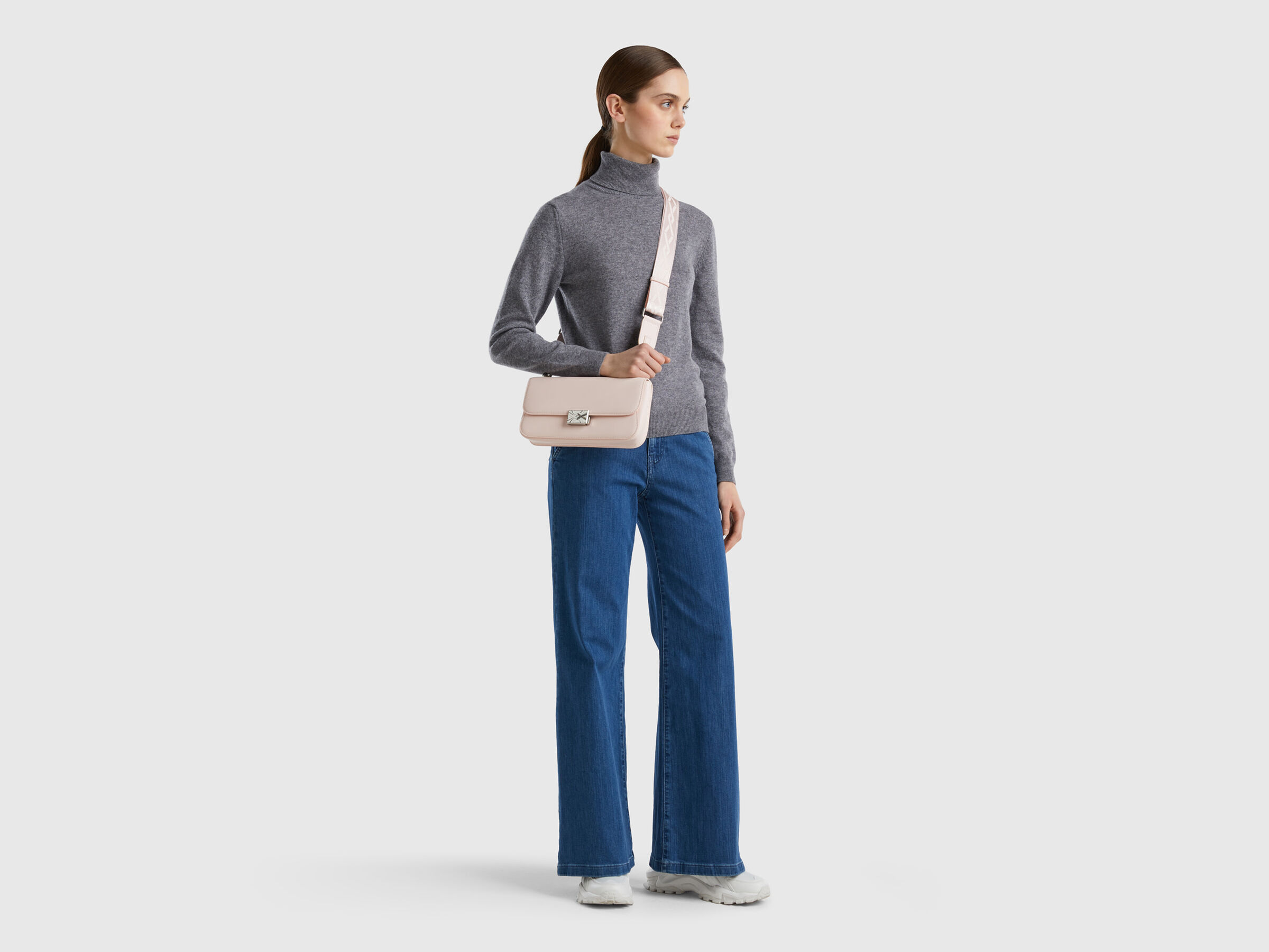 Turtleneck sweater in pure virgin wool image number 3