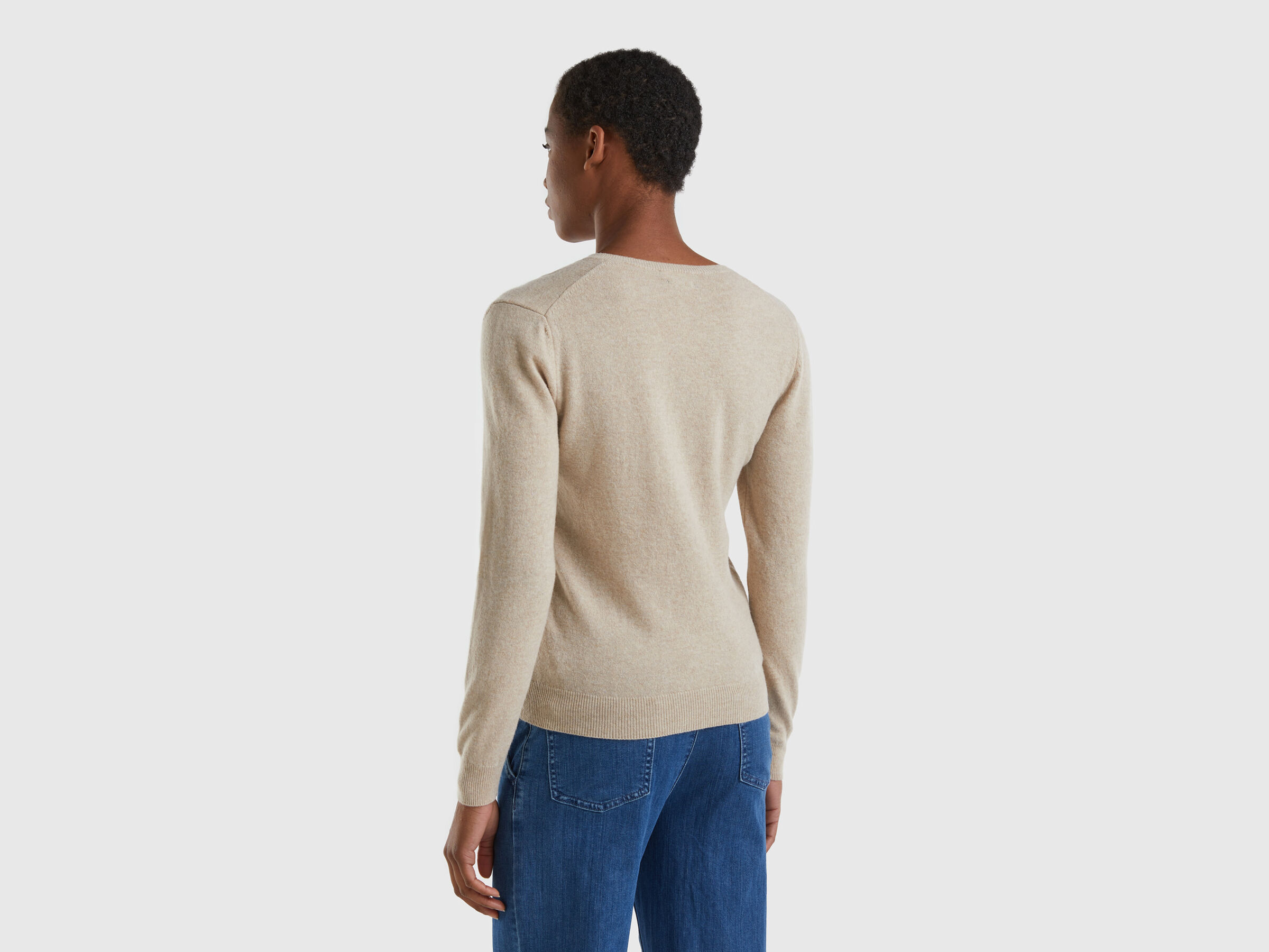 V-neck sweater in pure virgin wool image number 2