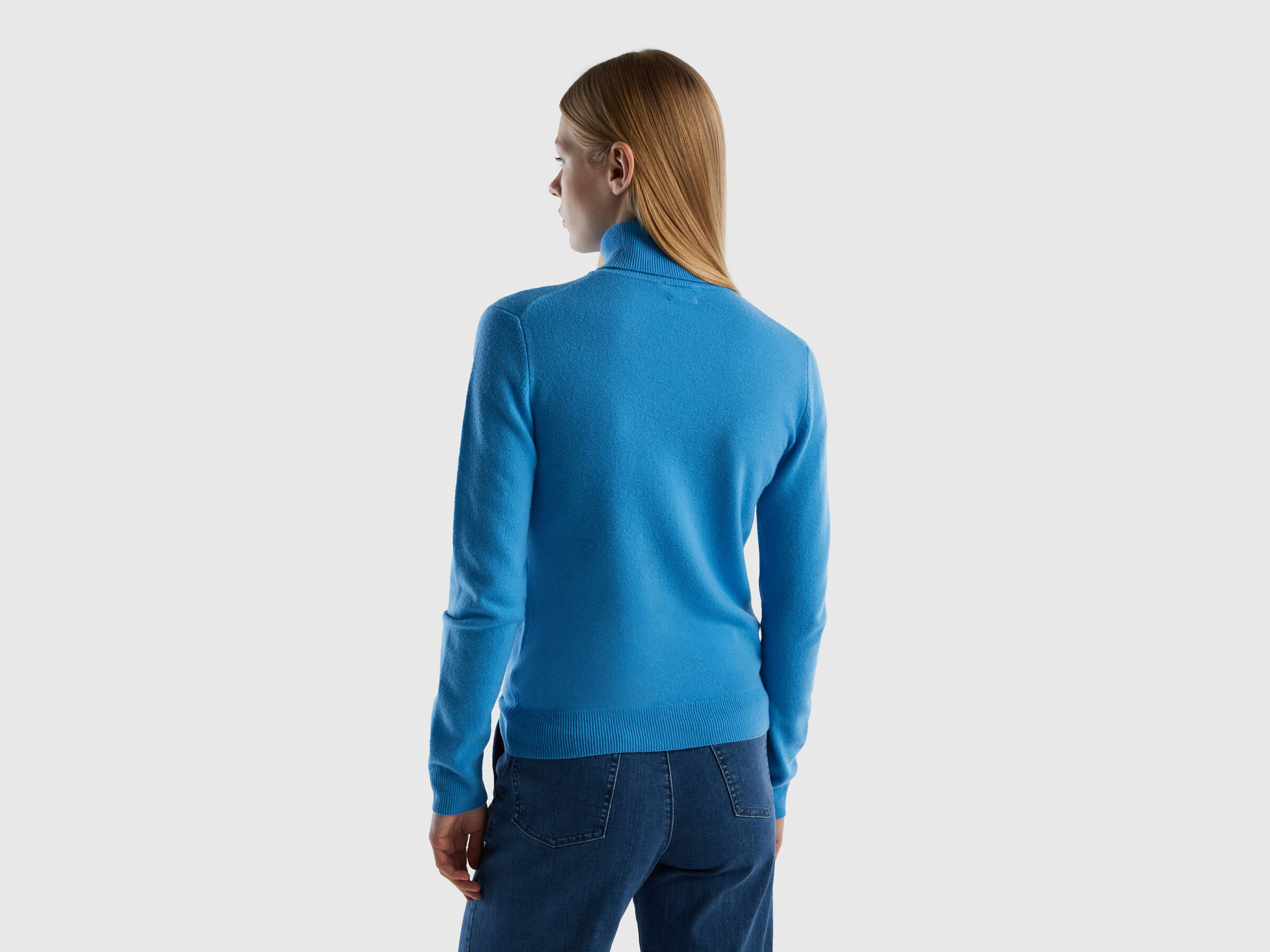 Turtleneck sweater in pure virgin wool image number 2