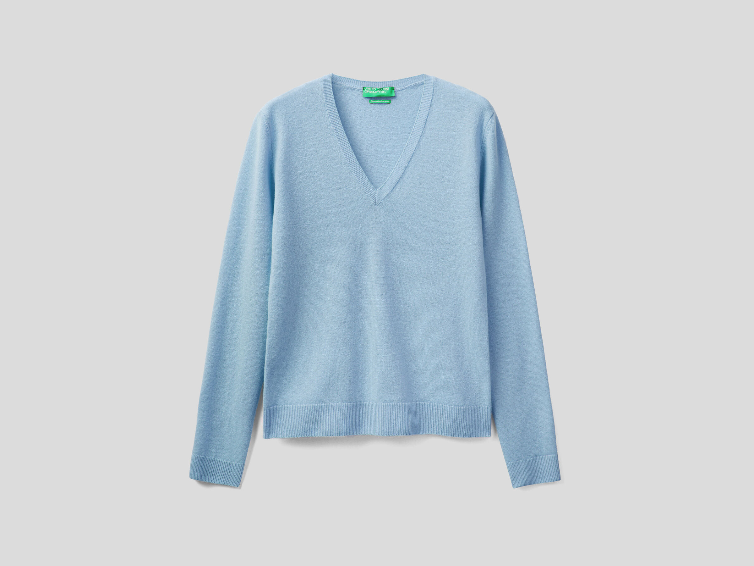V-neck sweater in pure virgin wool image number 5
