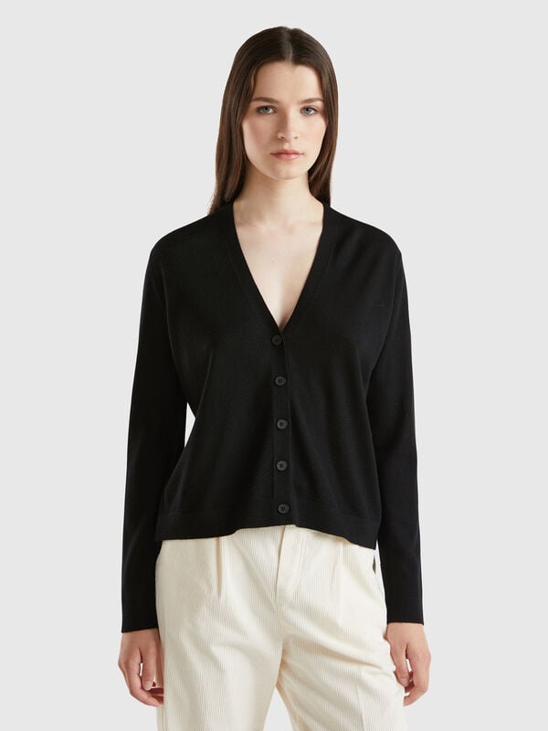 V-neck sweater in pure Merino wool Women