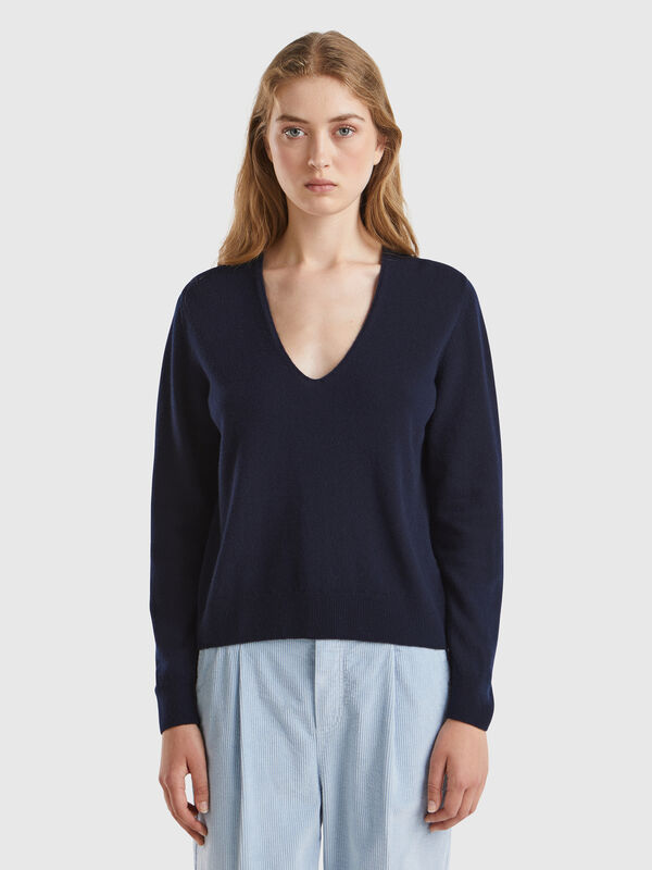Midnight blue V-neck sweater in pure Merino wool Women