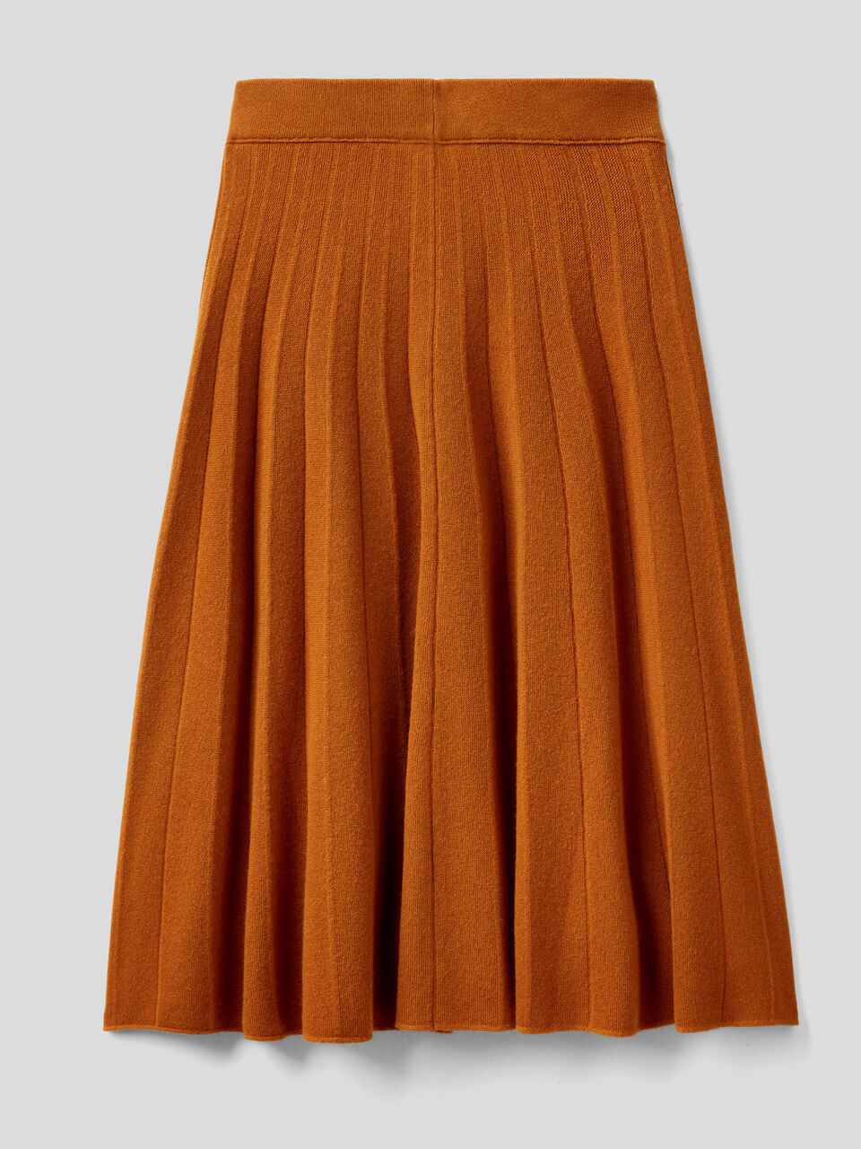 Pleated look knit skirt image number 2