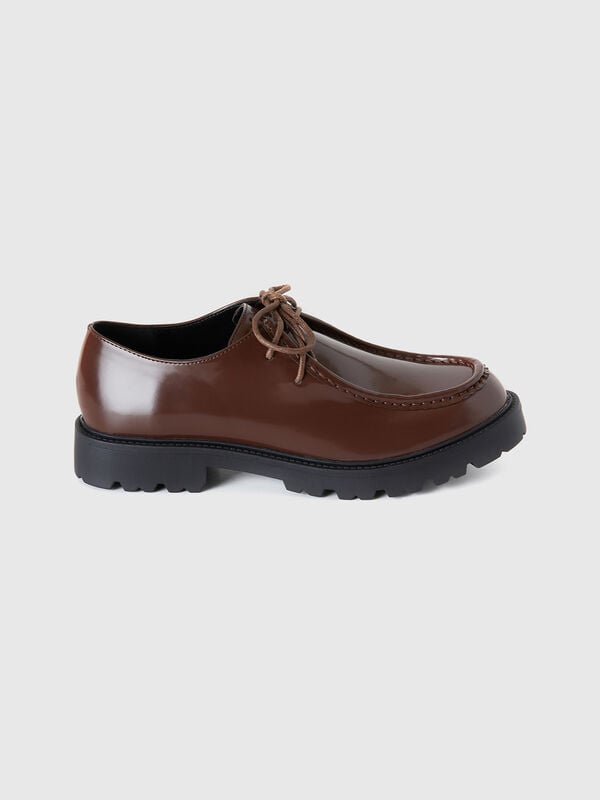 Synthetic patent leather moccasins Women