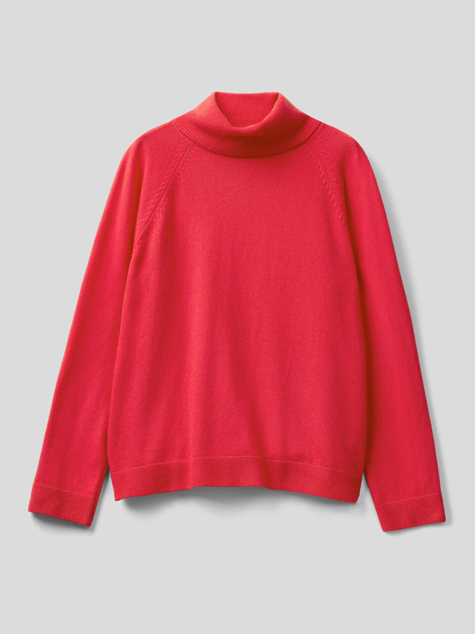 Turtleneck sweater in cashmere and wool blend image number 1