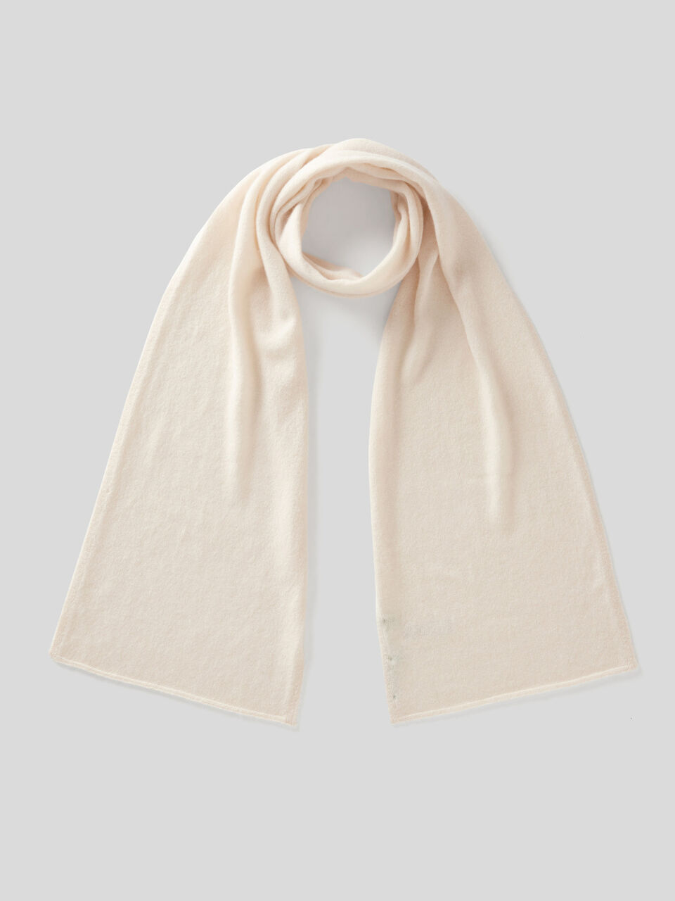 Classic scarf in pure cashmere image number 1