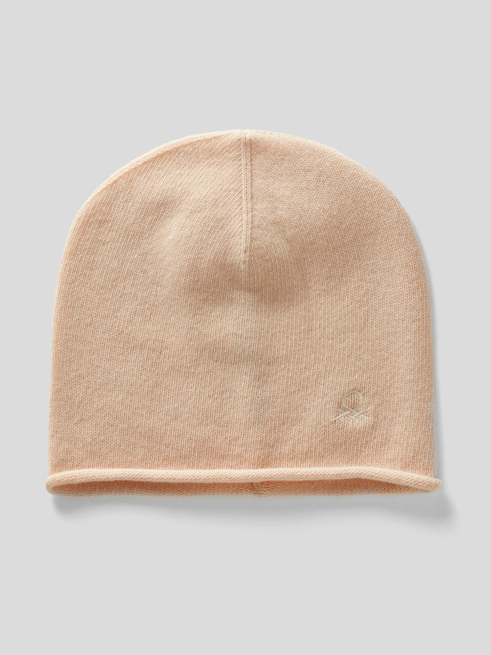 Hat in pure virgin wool image number 1