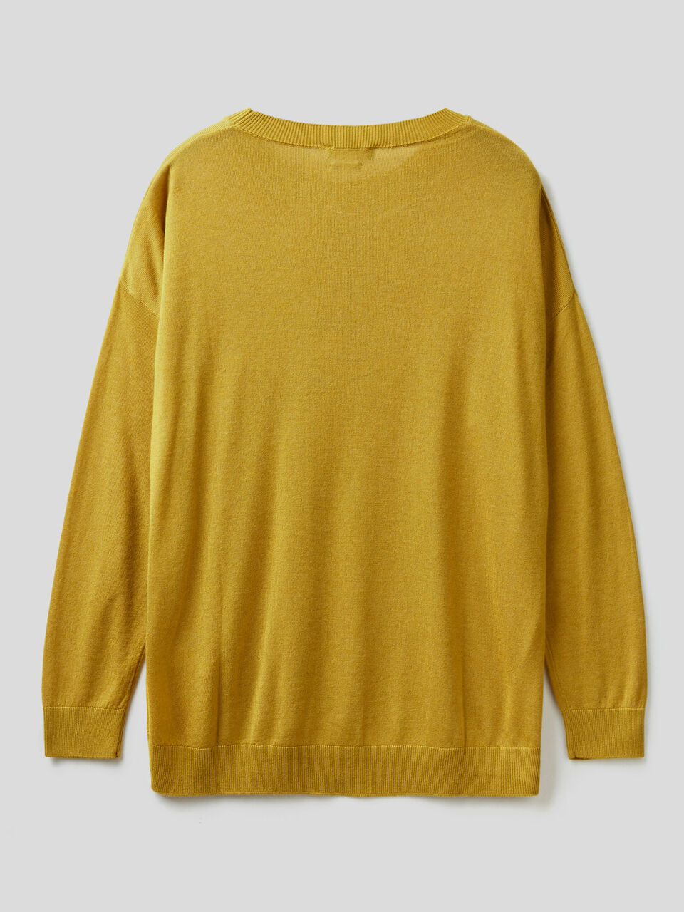 Relaxed boxy fit sweater image number 2