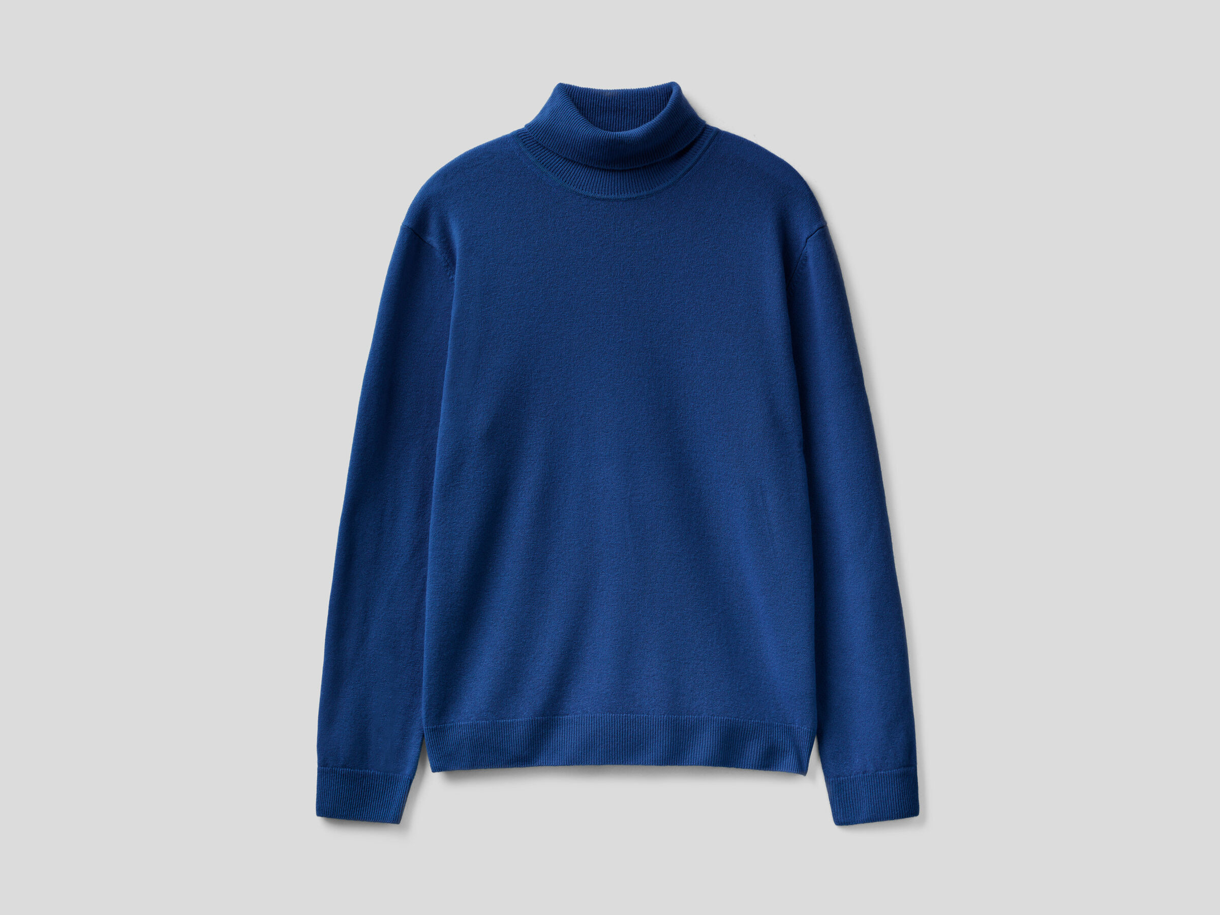 Turtleneck in pure virgin wool image number 4