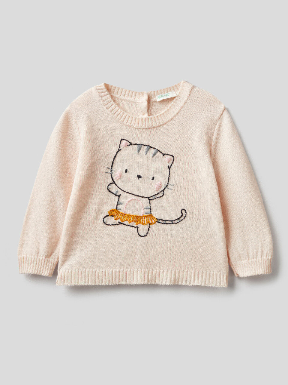 Long sleeve shirt with embroidery