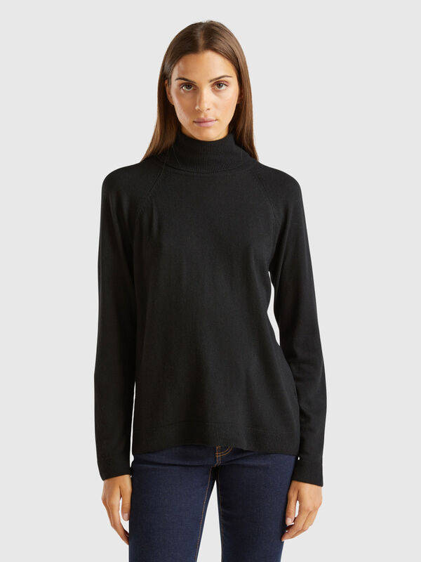 Black turtleneck sweater in cashmere and wool blend Women