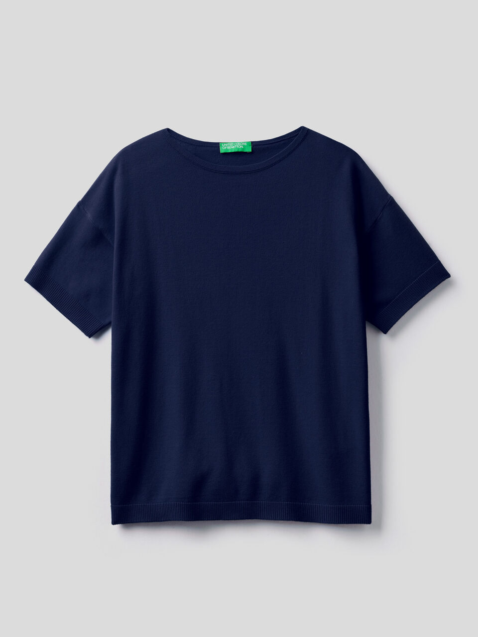 Short sleeve sweater image number 1