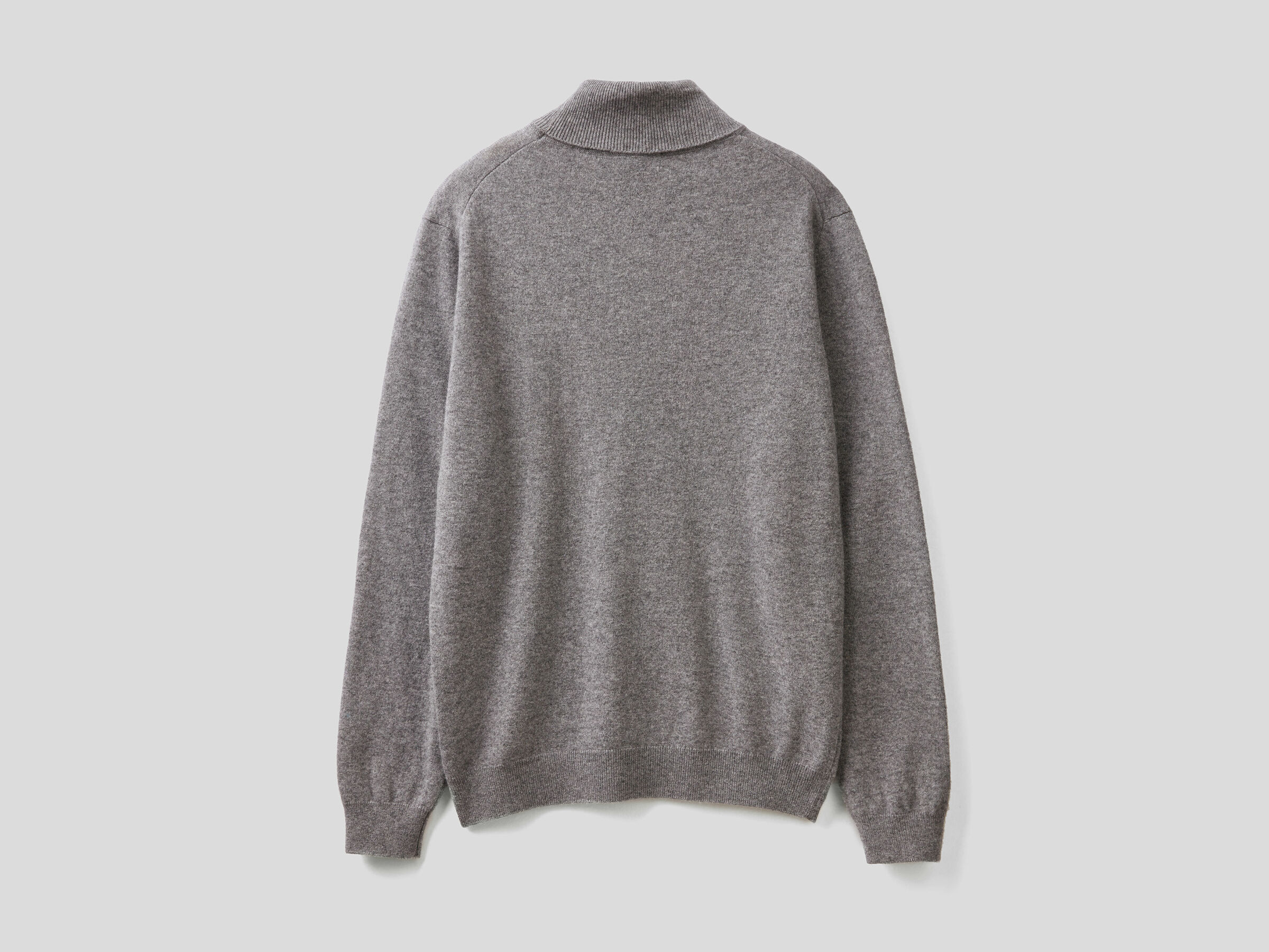 Turtleneck in pure virgin wool image number 6