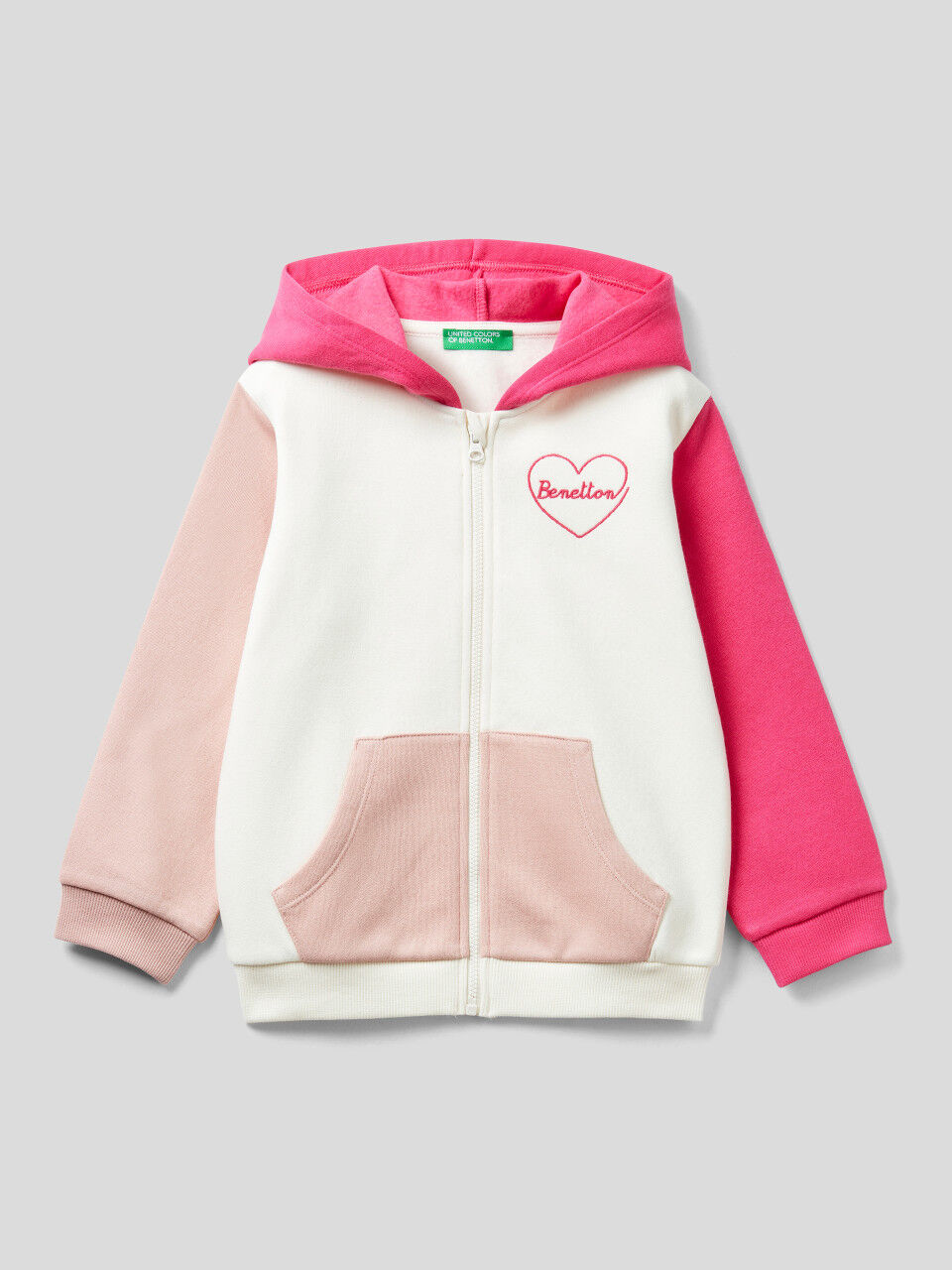 Warm hoodie with embroidered logo