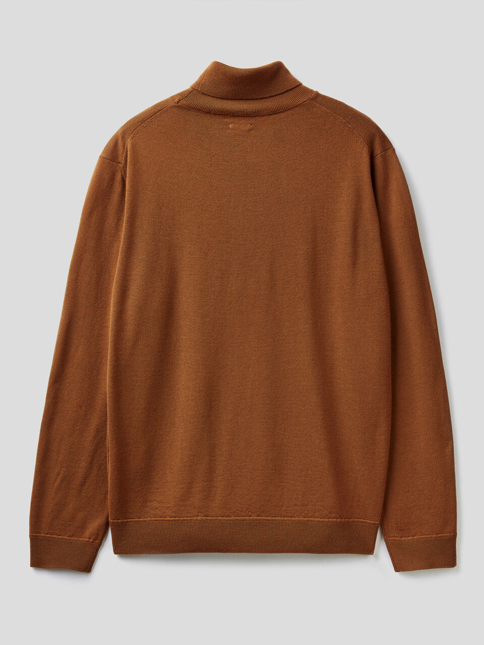Turtleneck in pure virgin wool image number 2