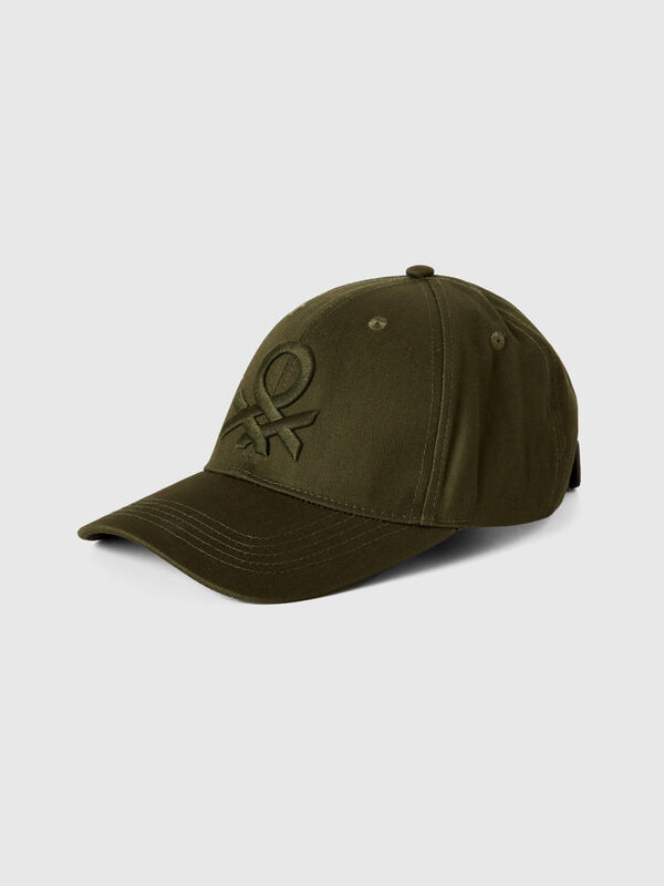 Baseball hat with embroidered logo Men