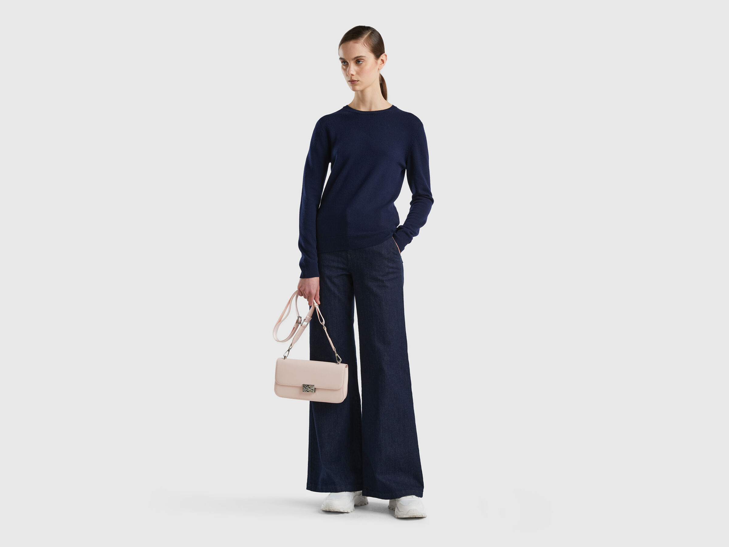 Crew neck sweater in pure virgin wool image number 3