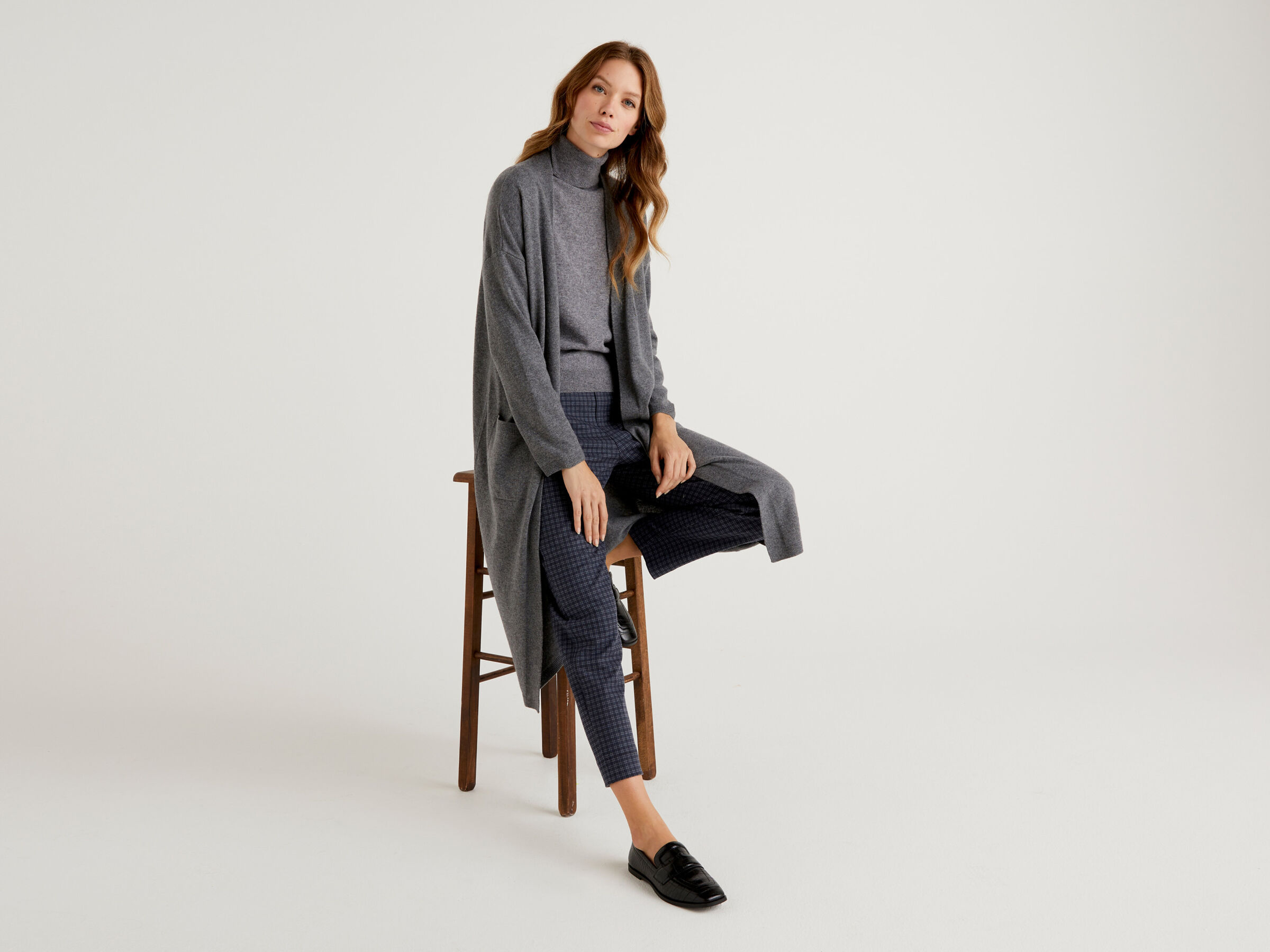 Long cardigan in wool blend image number 3