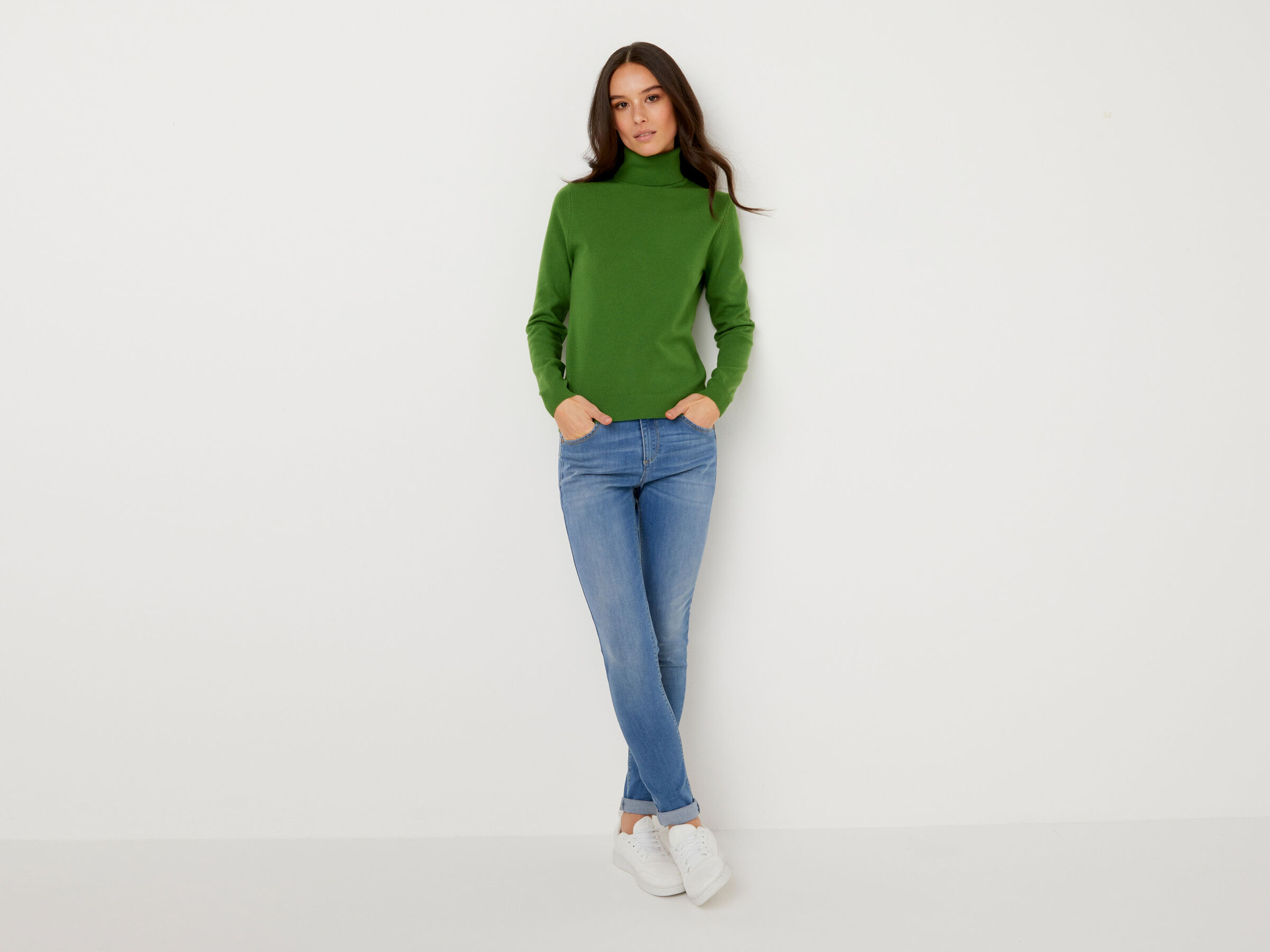 Turtleneck sweater in pure virgin wool image number 3