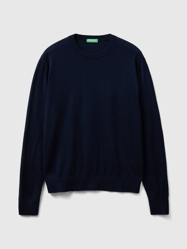 Dark blue sweater in pure Merino wool Dark blue sweater in pure Merino wool Men