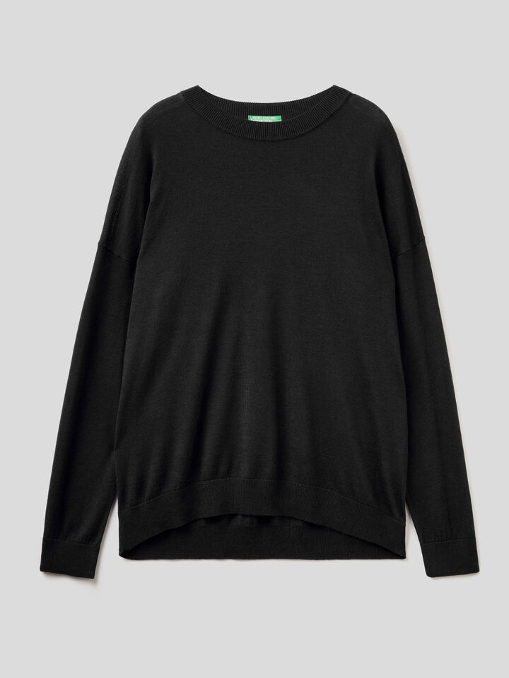 Relaxed boxy fit sweater image number 1