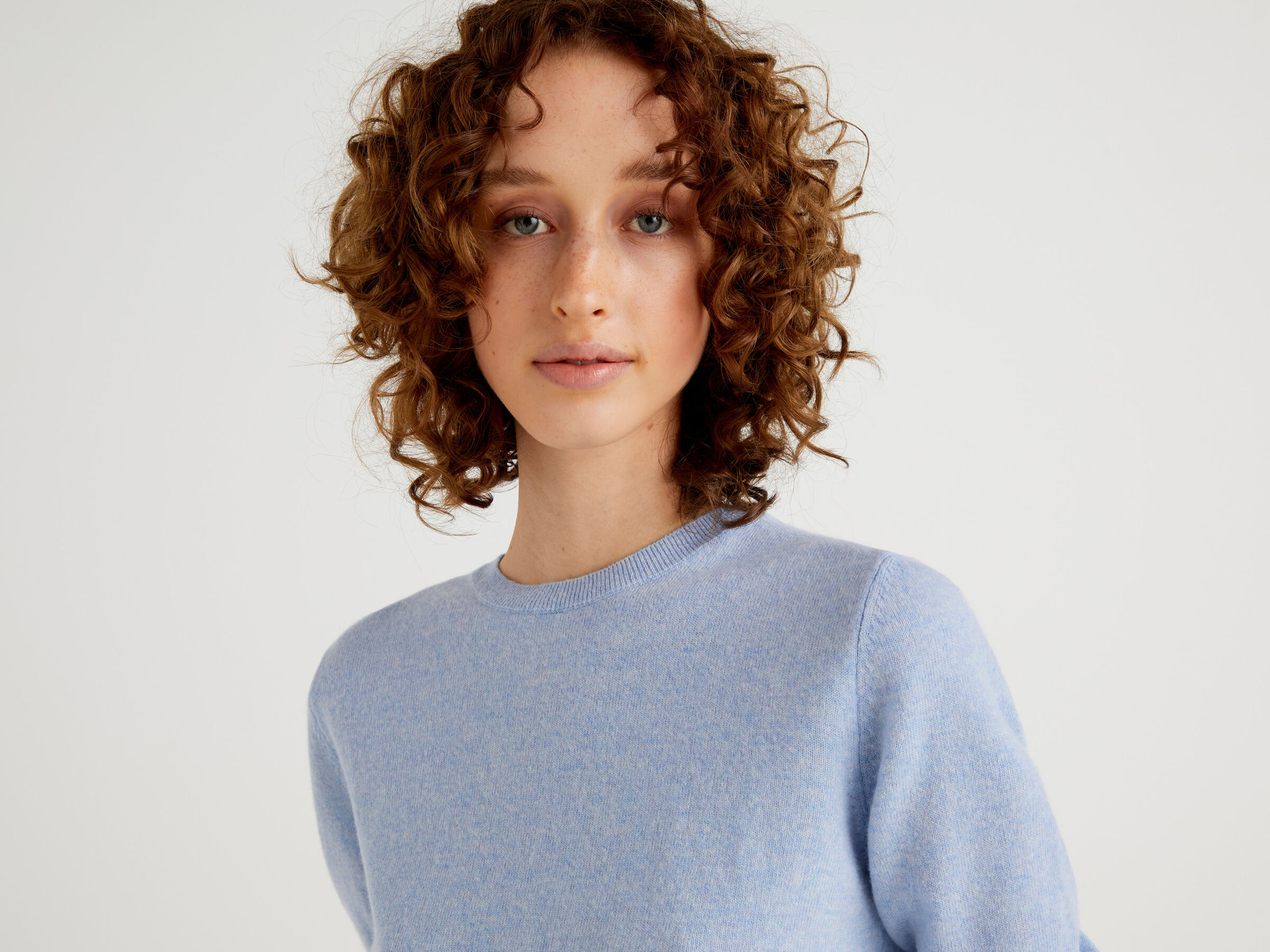 Crew neck sweater in pure virgin wool image number 4