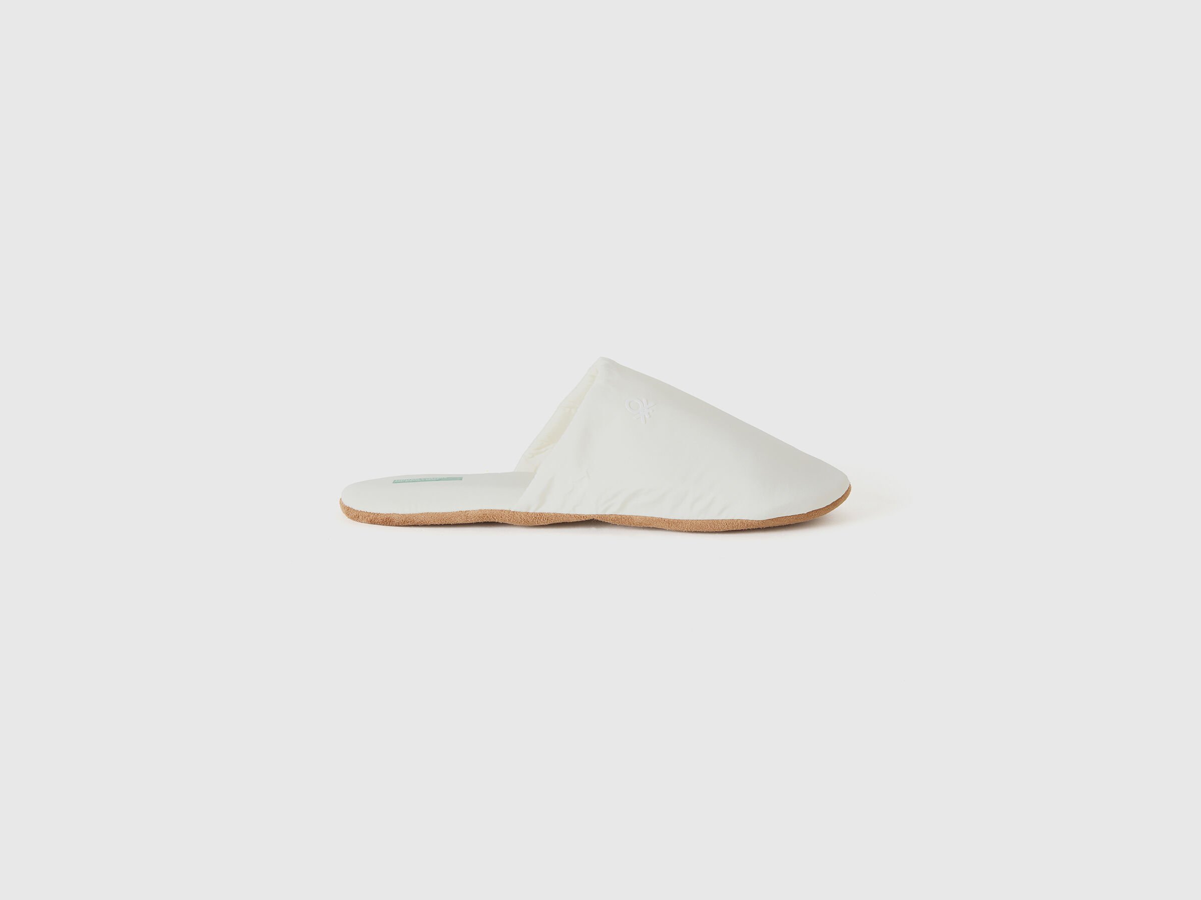 SLIPPERS image number 0