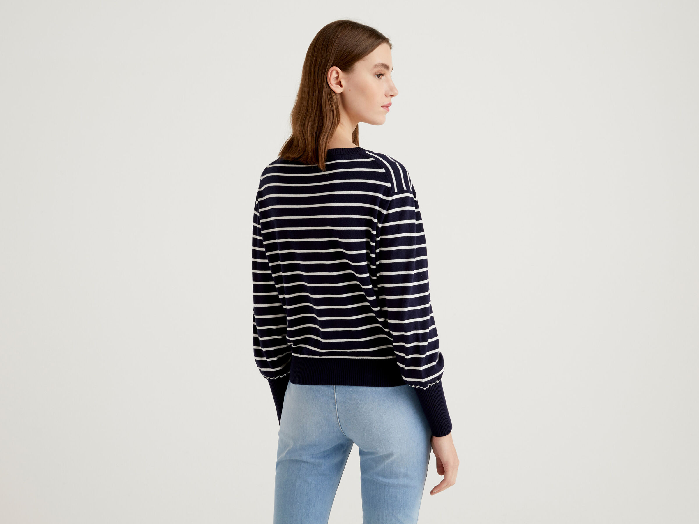 Sweater with puff sleeve image number 2
