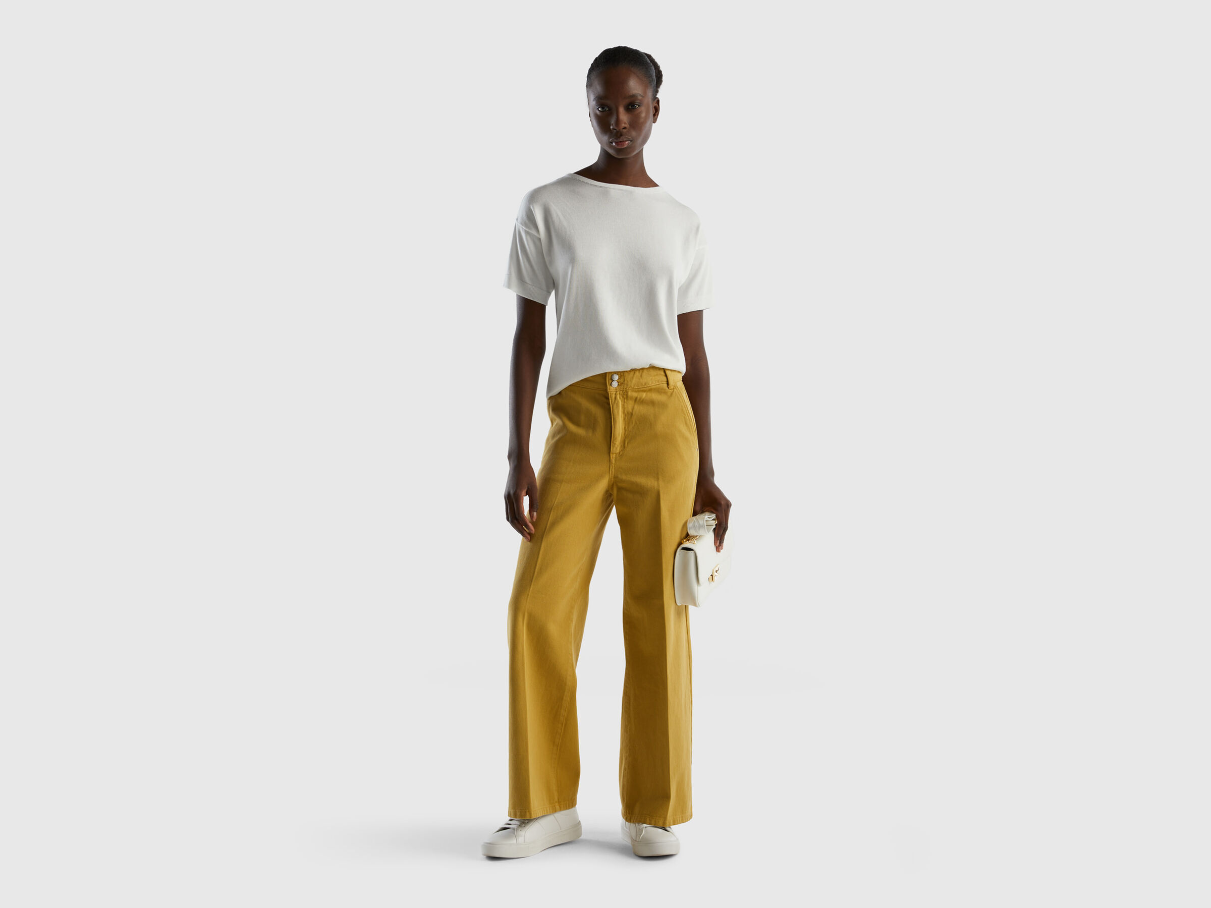 Short sleeve sweater image number 3