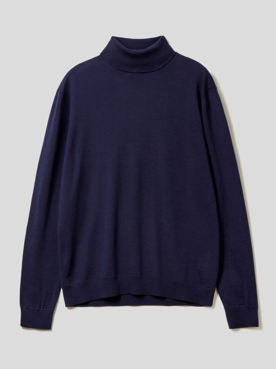 Turtleneck in pure virgin wool image number 1