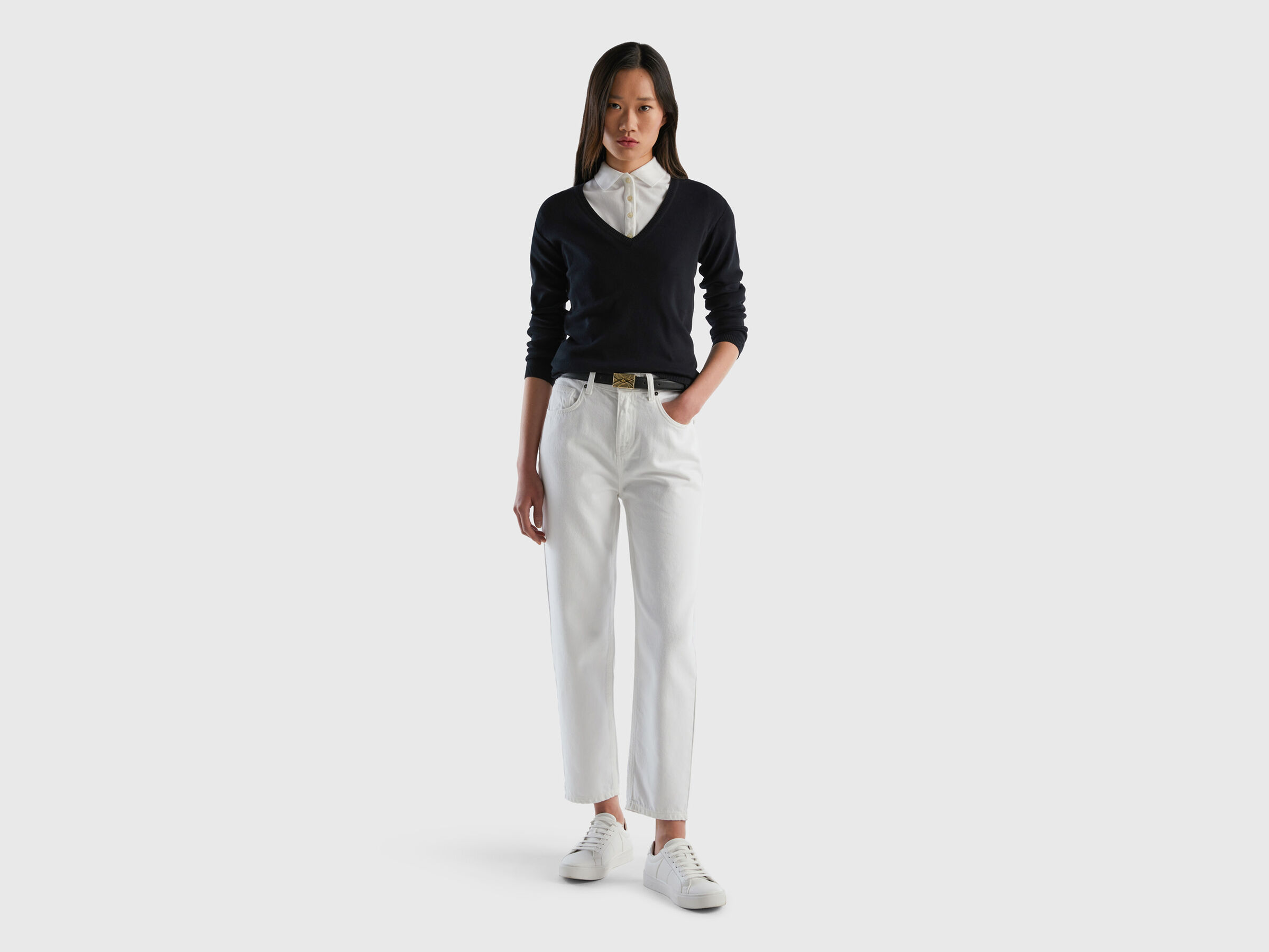 V-neck sweater in pure cotton image number 3