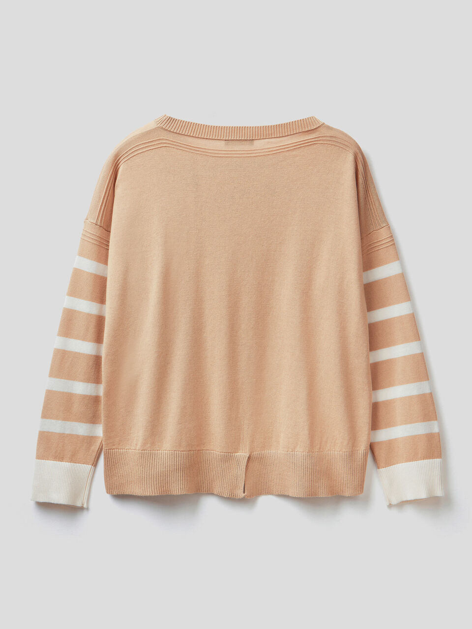 Sweater with slit on the back image number 2