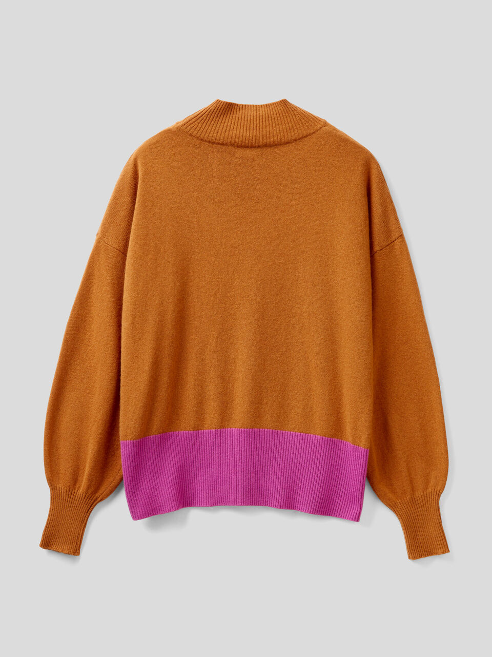 Turtleneck sweater in cashmere blend image number 2