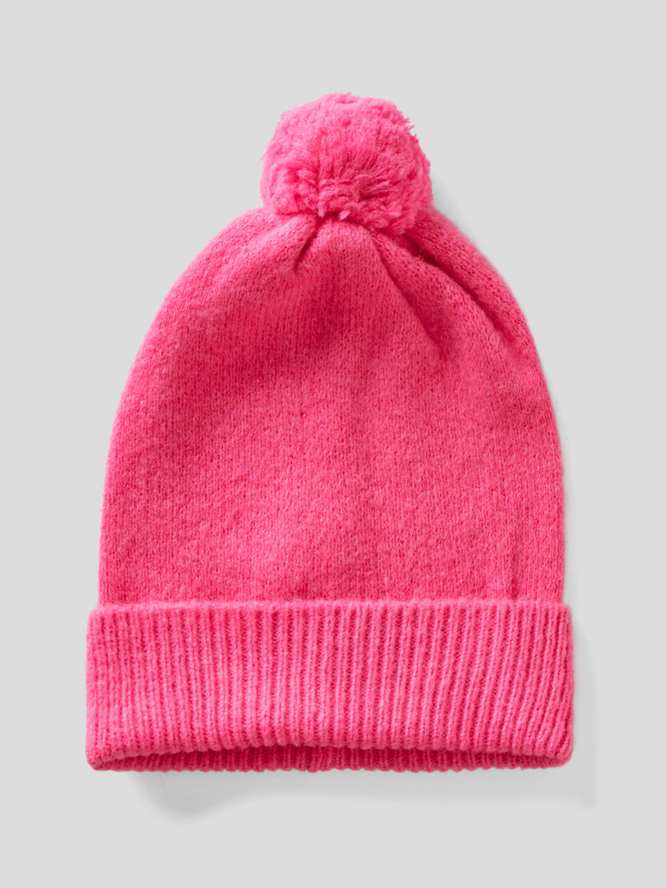 Hat with pom pom image number 1