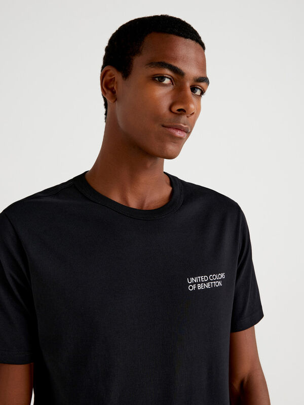 Black t-shirt with logo print Men