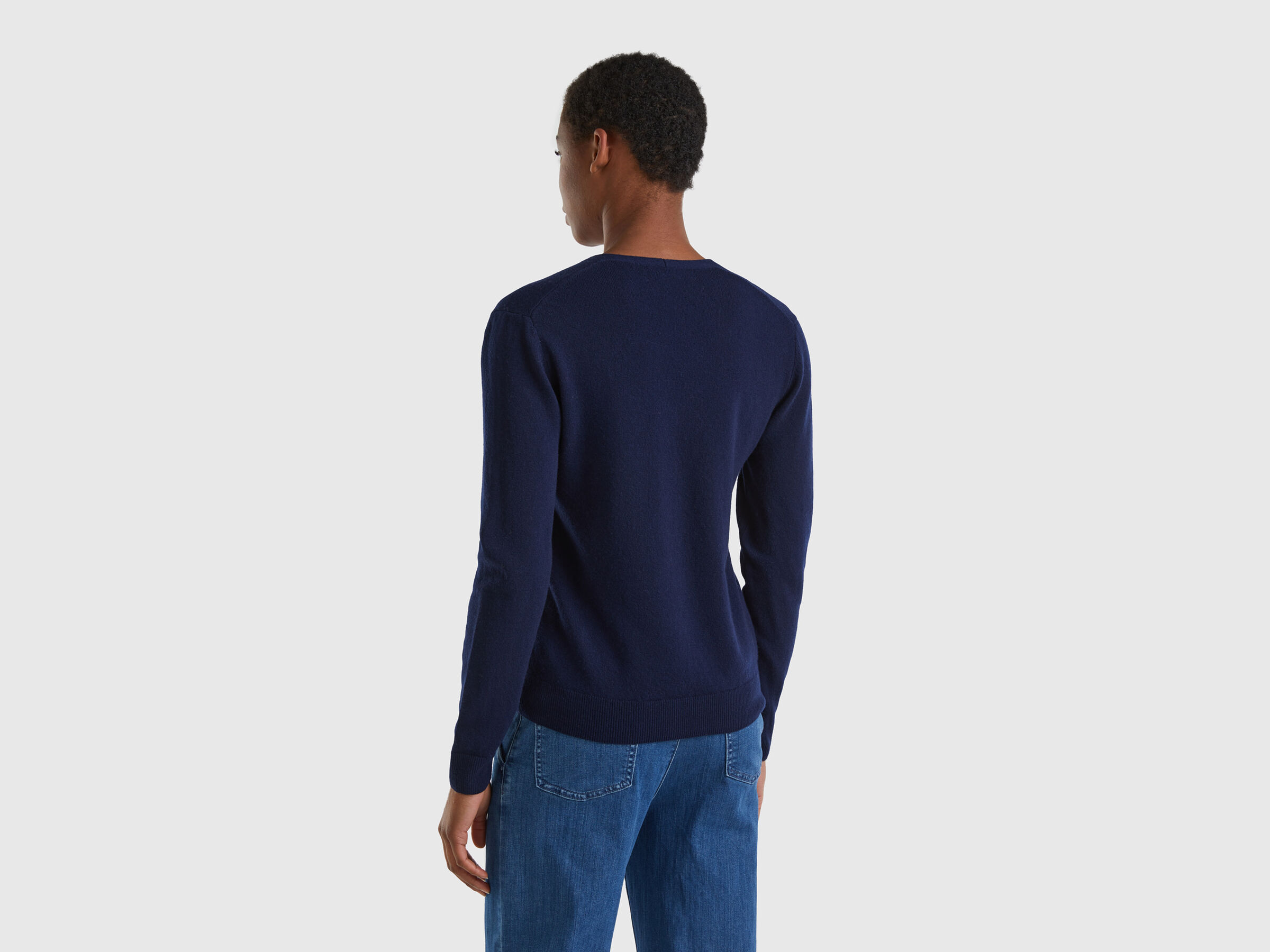 V-neck cardigan in pure virgin wool image number 2
