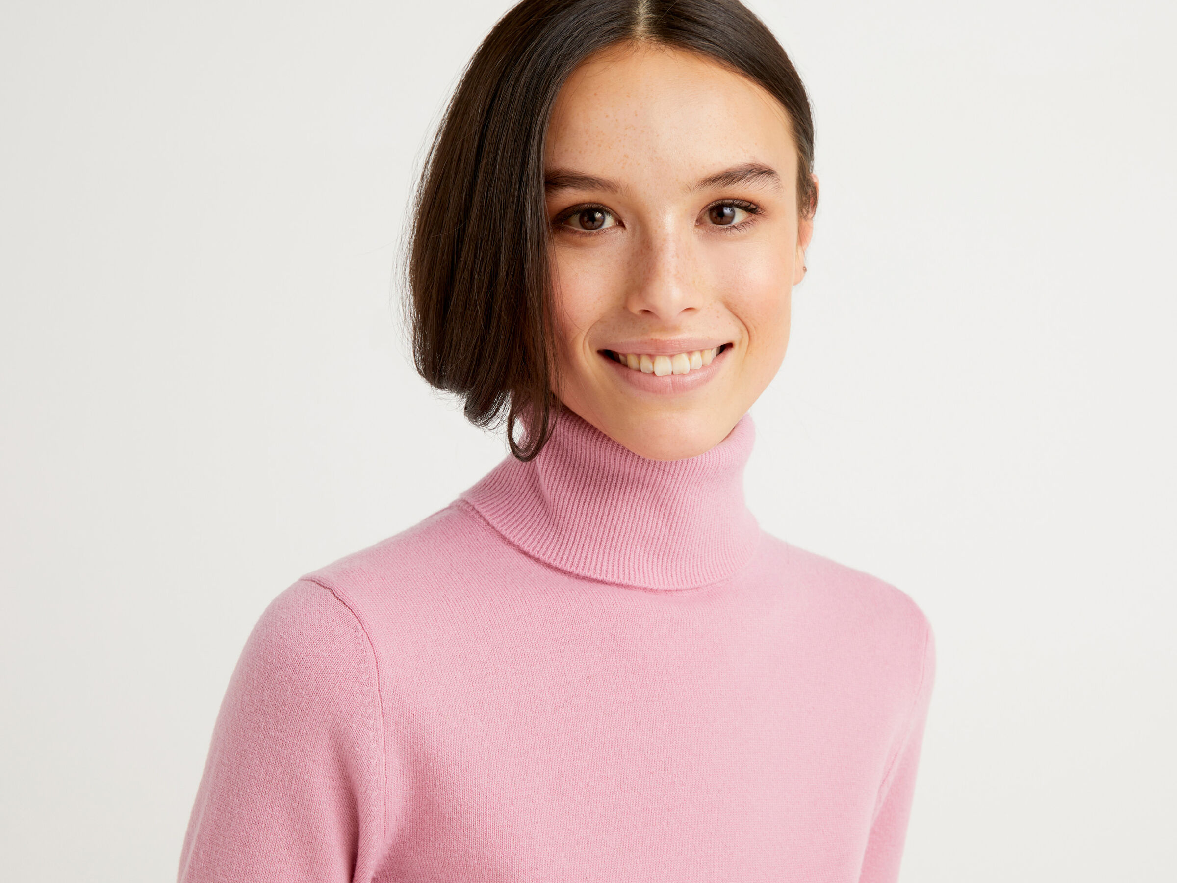 Turtleneck sweater in pure virgin wool image number 4