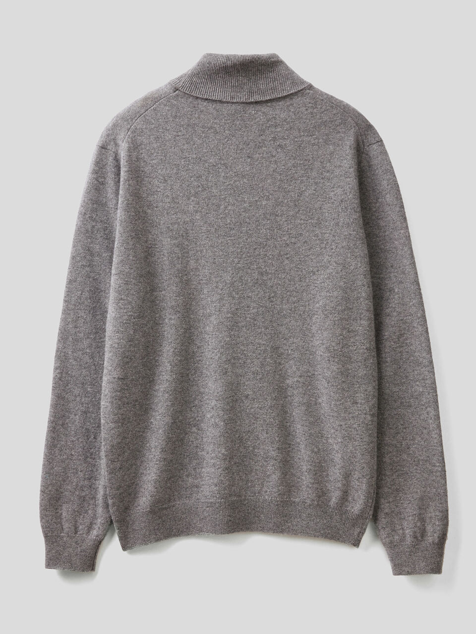 Turtleneck in pure virgin wool image number 2
