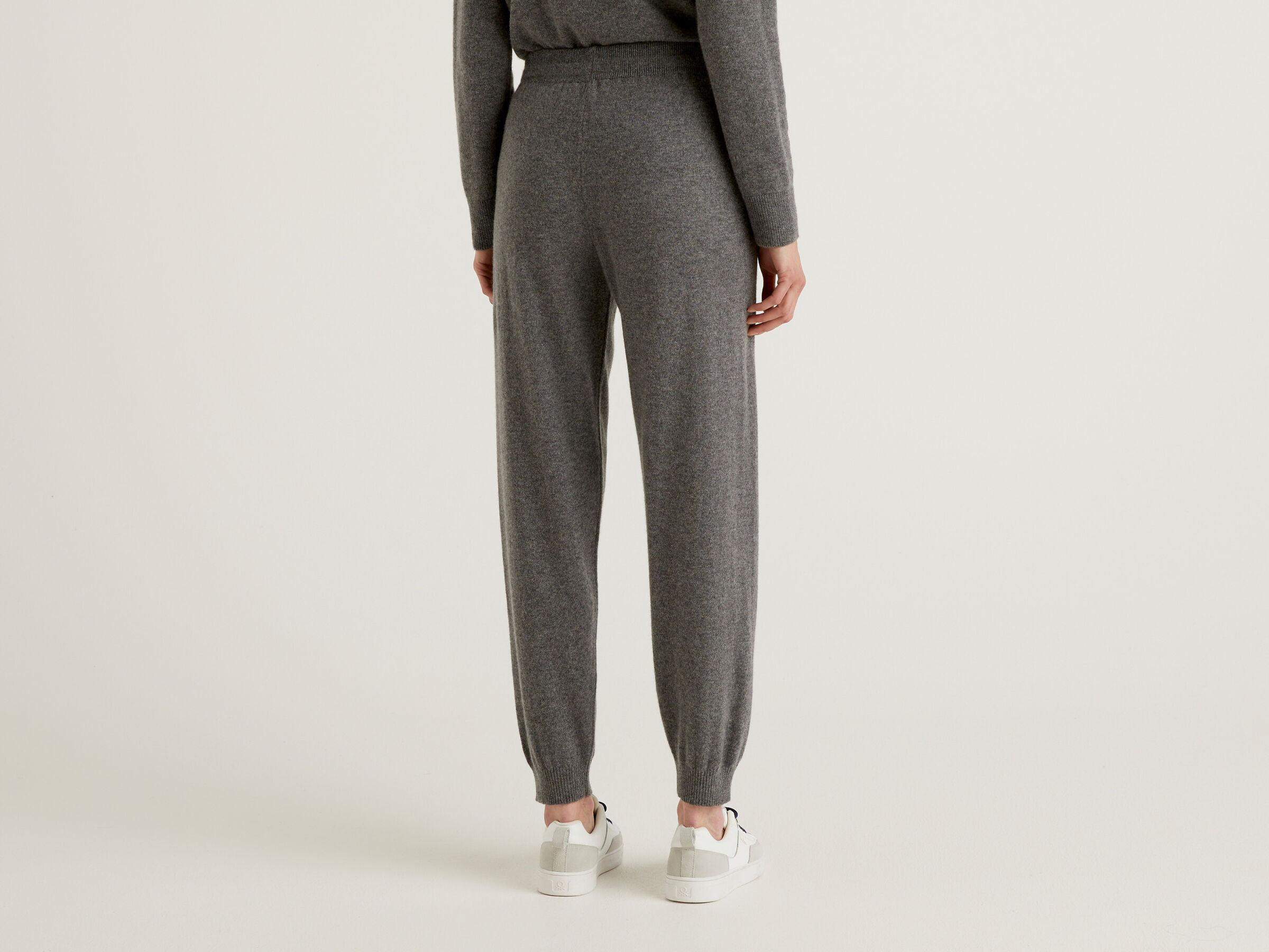 Pure cashmere sporty trousers image number 2