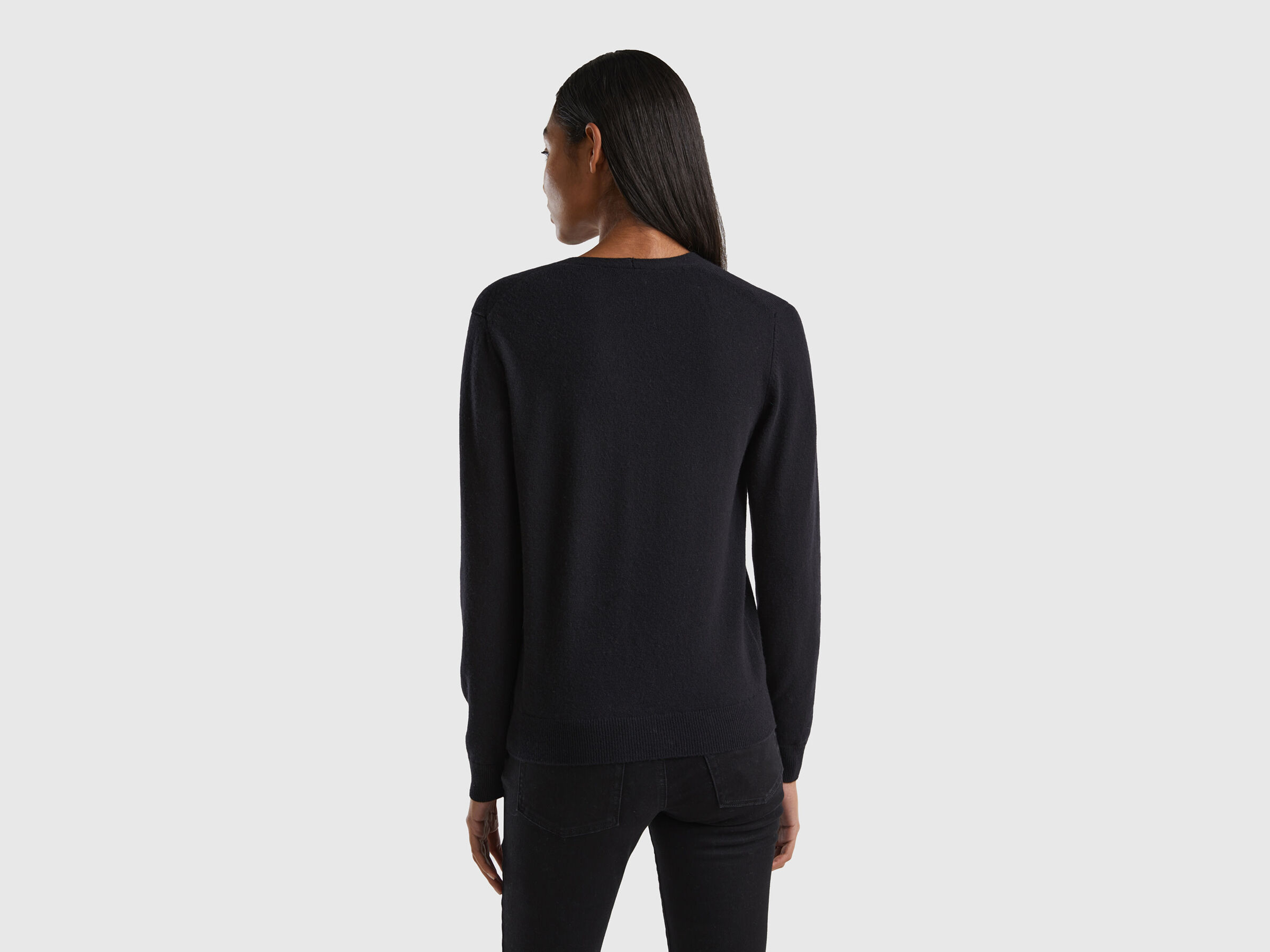 V-neck cardigan in pure virgin wool image number 2