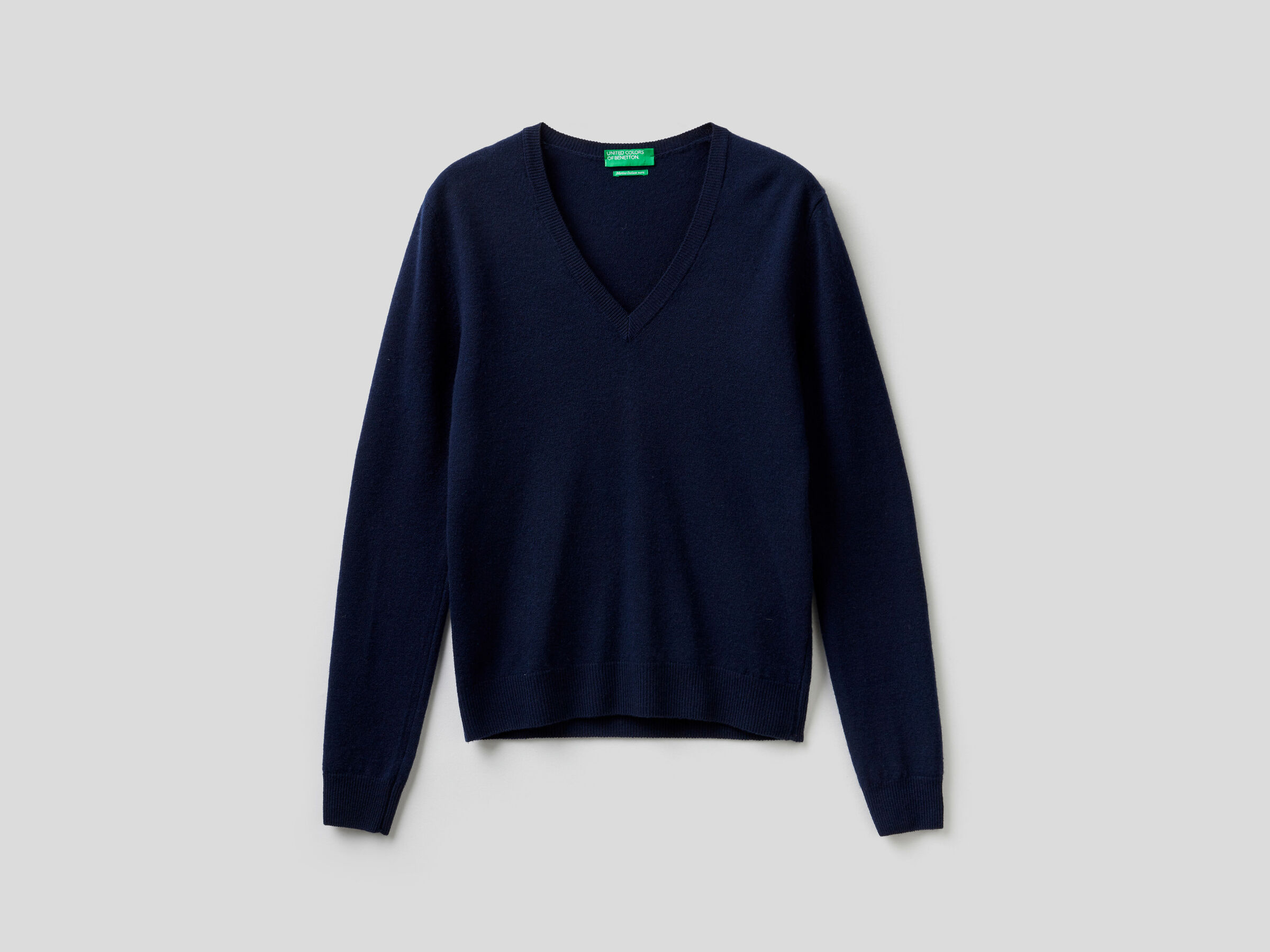 V-neck sweater in pure virgin wool image number 5