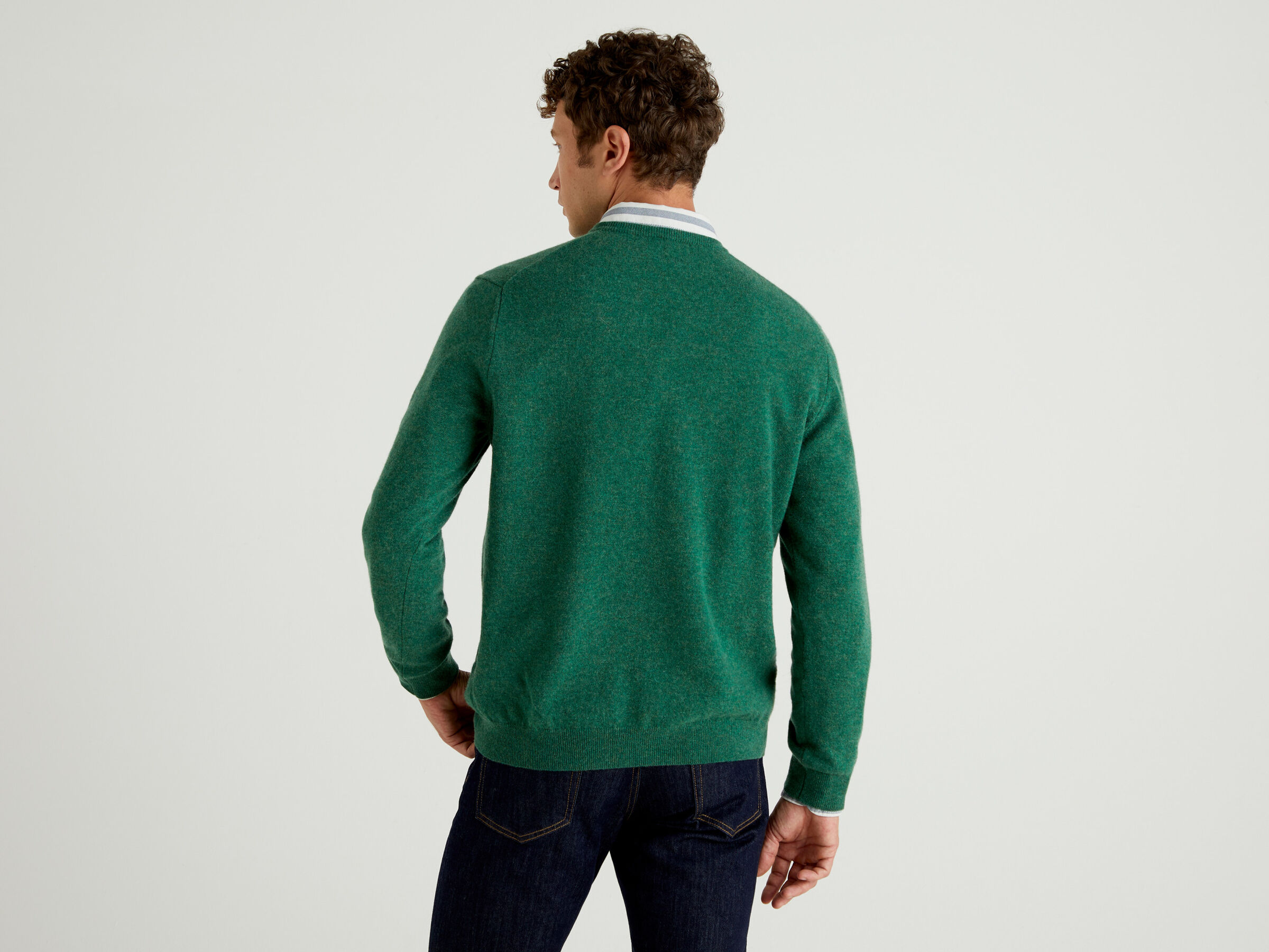 V-neck sweater in pure virgin wool image number 2