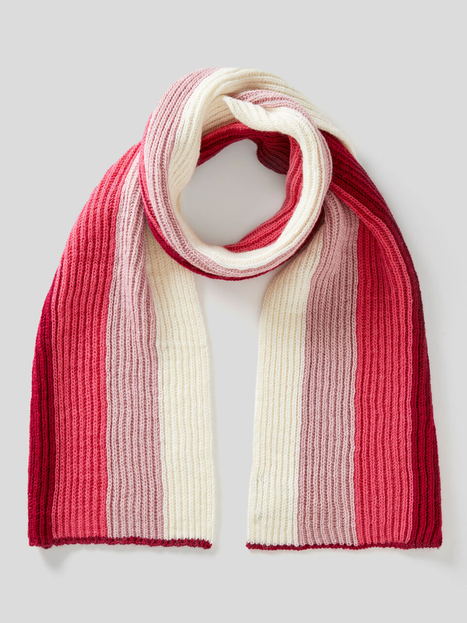 Scarf in wool blend with inlays image number 1