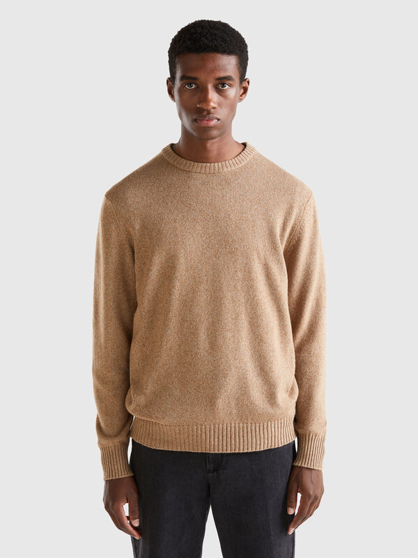 Crew neck sweater in cashmere and wool blend Men
